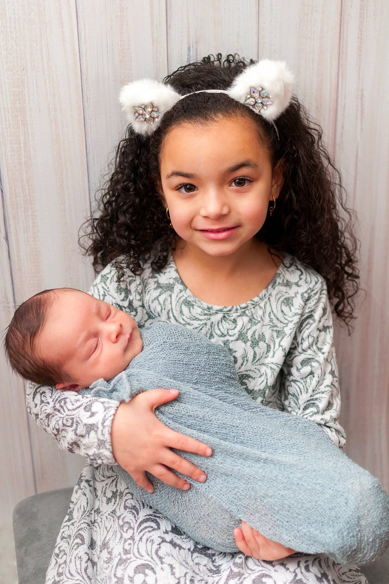 Giovani joined the competition — help win amazing prizes! arm, baby, baby_toddler_clothing, child, child_model, daughter, ear, fashion_accessory, hair_accessory, headband, headgear, headpiece, joy, person, sitting, skin, sleeve, smile, toddler