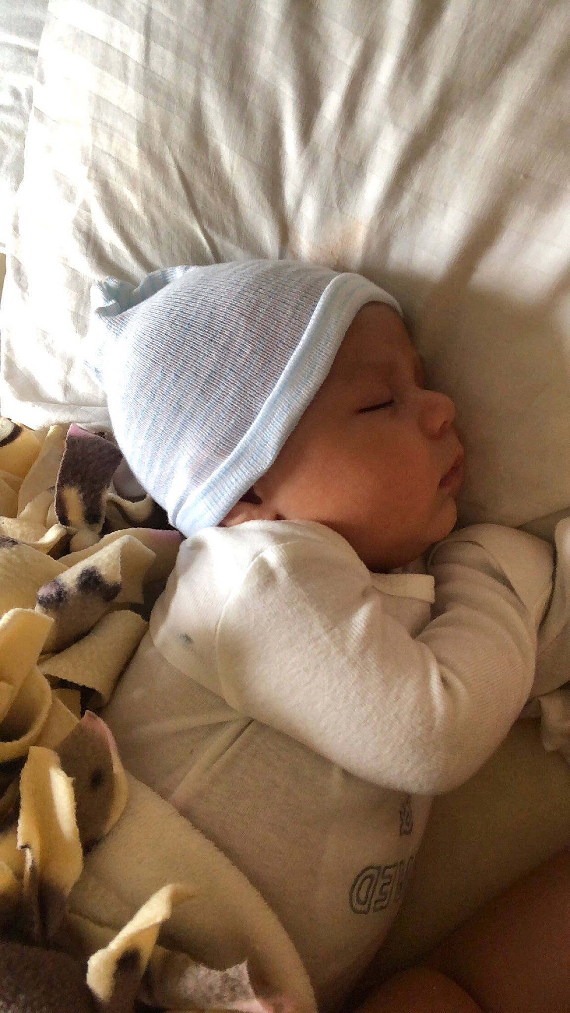 Emanuel is registered to the contest to win money with this photo: baby, baby_sleeping, bedtime, birth, bonnet, child, comfort, nap, person, sleep, toddler