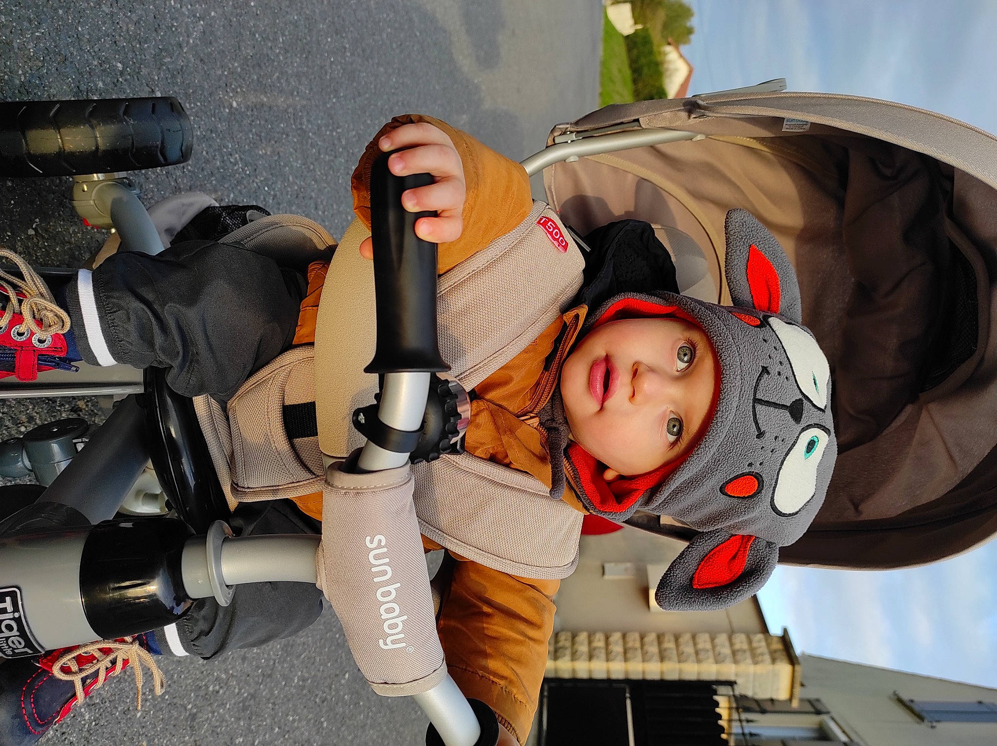 Wayatt a rejoint le concours — aidez-le/la à gagner de superbes lots ! baby_products, headwear, person, product