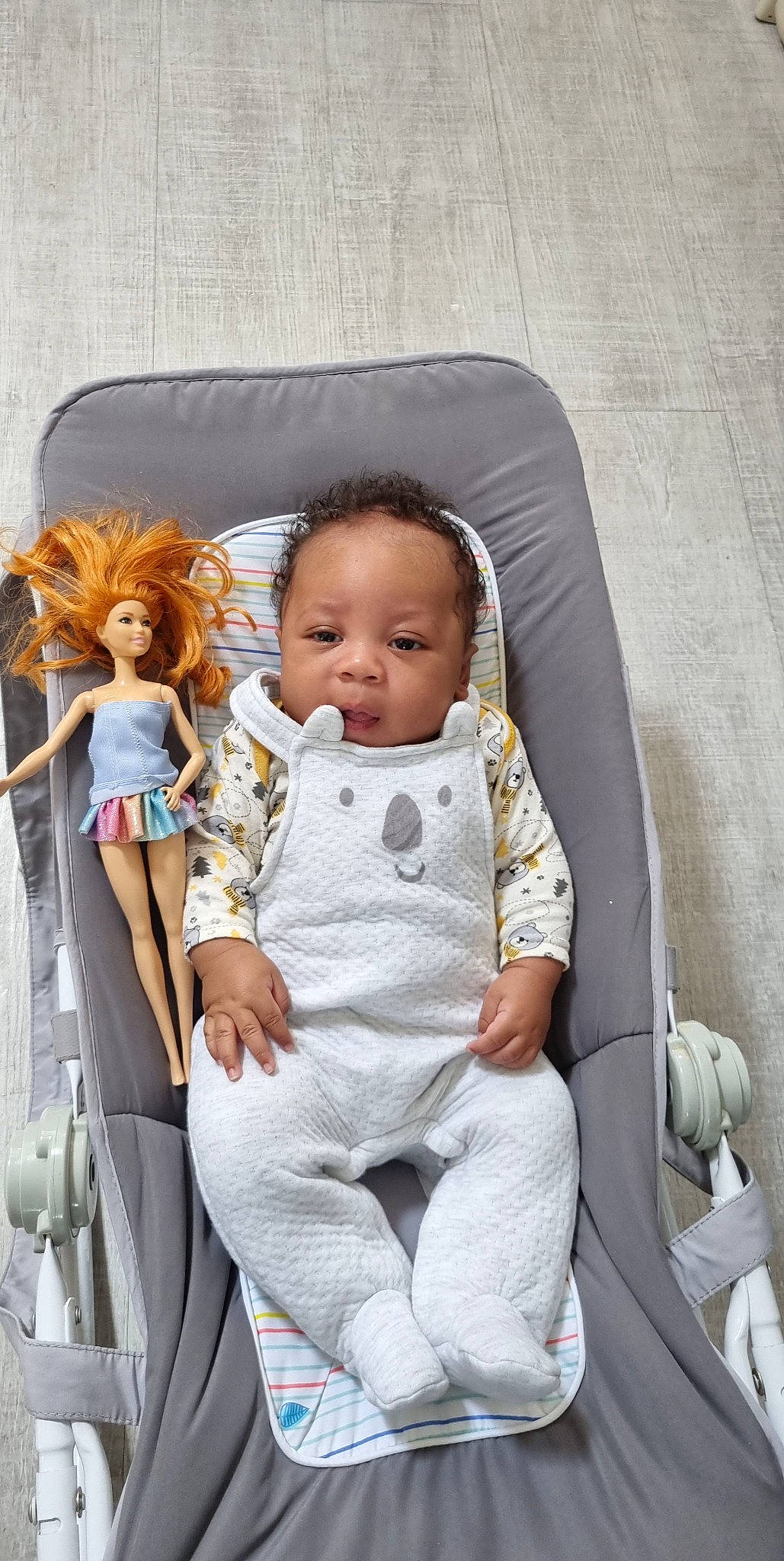 Maylonn participe au concours pour gagner de l'argent avec cette photo : baby, baby_products, baby_toddler_clothing, chair, child, comfort, costume, couch, doll, fashion_design, formal_wear, fur, people, person, plush, sitting, stuffed_toy, textile, toddler, toy