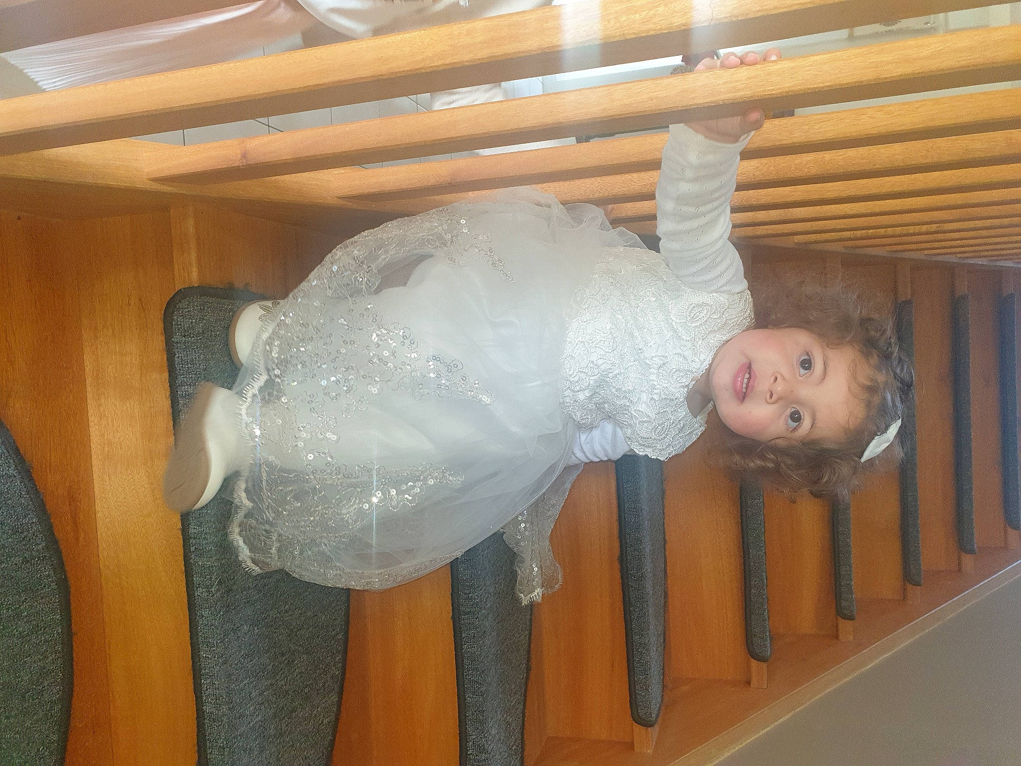 Syana participe au concours pour gagner de l'argent avec cette photo : art, baby_products, baby_toddler_clothing, fur, hardwood, head, human_body, person, room, wood