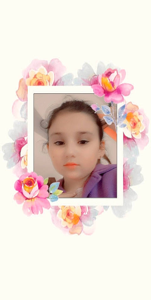 Keylia a rejoint le concours — aidez-le/la à gagner de superbes lots ! artificial_flower, circle, cut_flowers, eyelash, fashion_accessory, floral_design, flower, flower_arranging, font, hair_accessory, happy, headpiece, jewellery, magenta, peach, person, petal, picture_frame, pink, plant