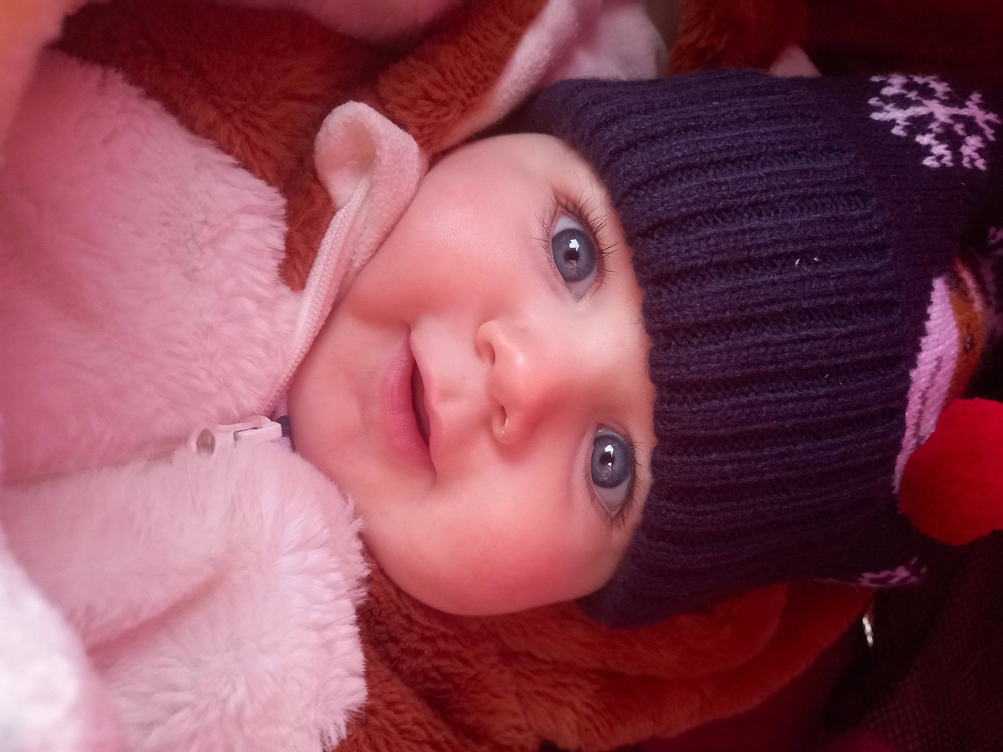 Timéo participe au concours pour gagner de l'argent avec cette photo : cheek, chin, ear, eye, eyebrow, eyelash, face, flash_photography, forehead, hair, hairstyle, head, headwear, human_body, lip, mouth, neck, nose, organ, person