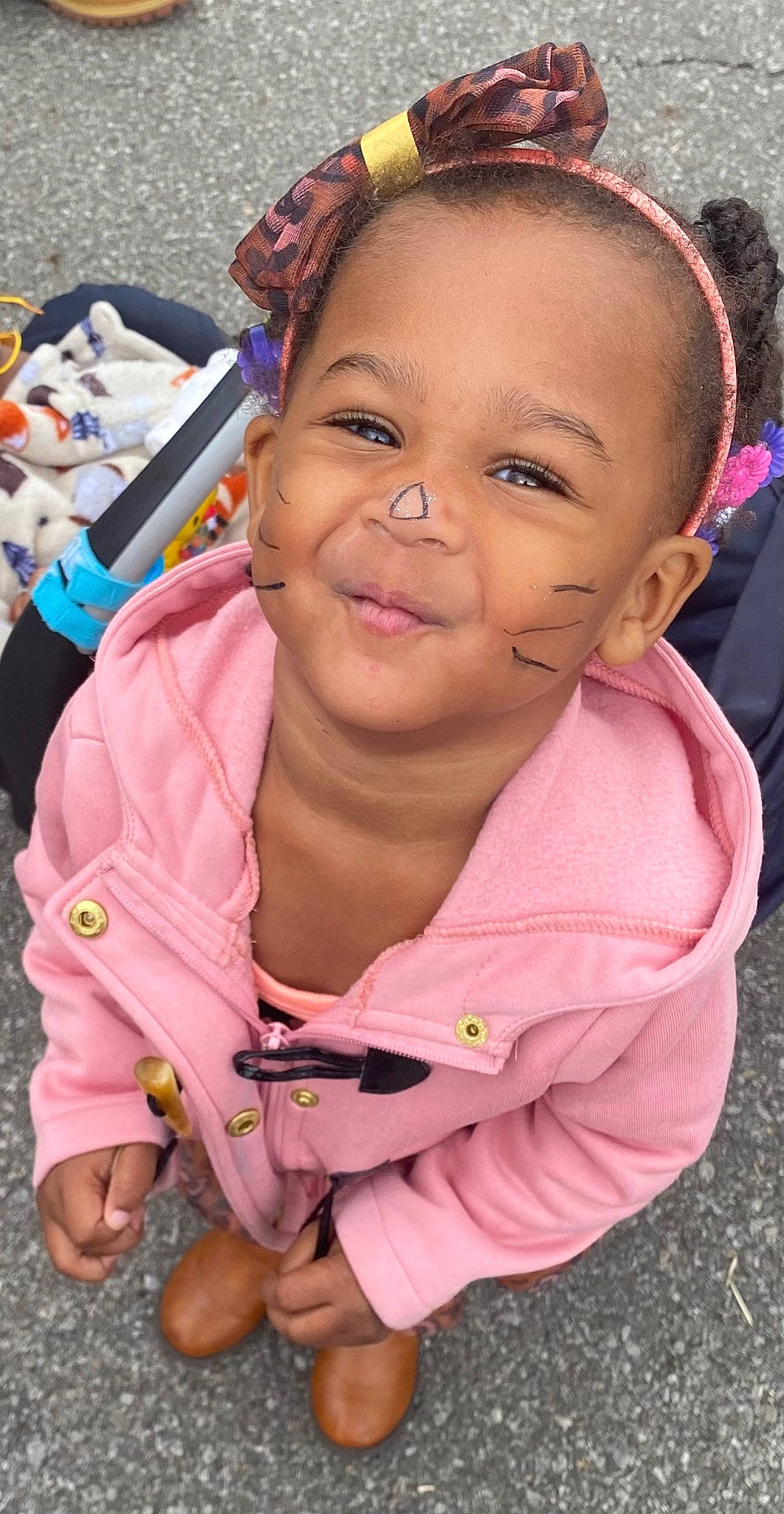 Kionyx is registered to the contest to win money with this photo: adaptation, cheek, chin, eye, eyebrow, eyelash, face, facial_expression, forehead, hand, happy, head, human, iris, joy, lip, nose, person, pink, skin