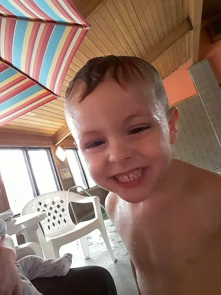 Brysen is registered to the contest to win money with this photo: cheek, child, chin, day, ear, face, forehead, fun, girl, hair, hairstyle, happiness, head, human_hair_color, joy, mouth, muscle, nose, person, skin