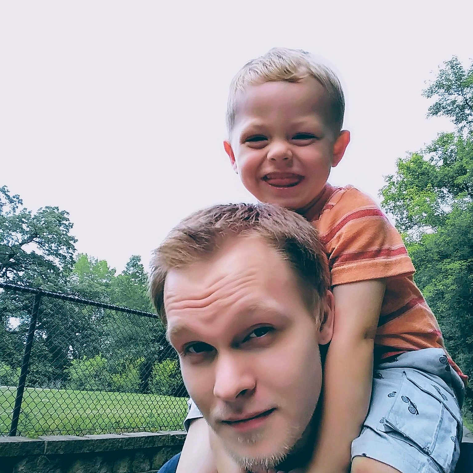 Brysen is registered to the contest to win money with this photo: boy, child, day, emotion, eye, face, facial_expression, fun, head, human_body, joy, male, man, people, person, photograph, photography, skin, smile, tree