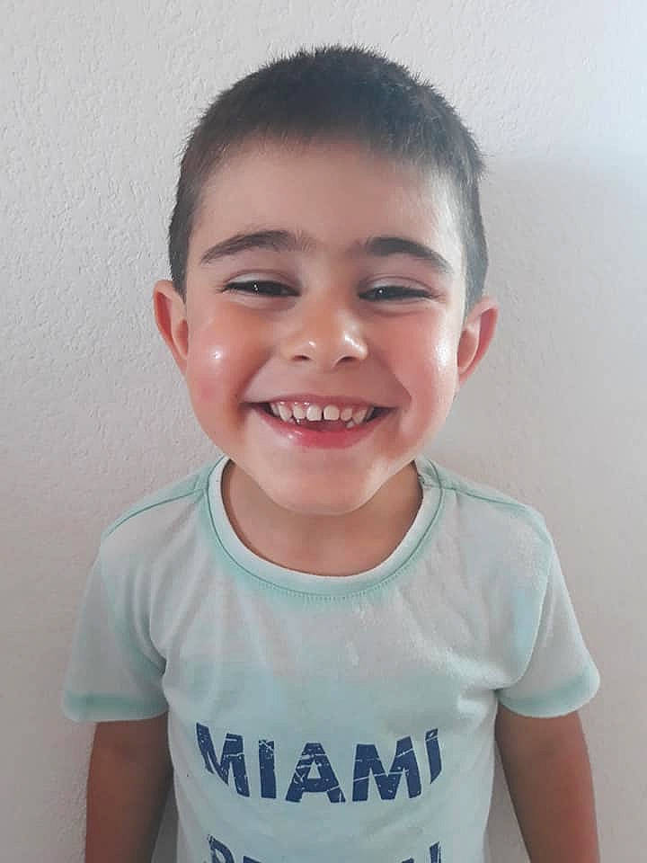 Isaac participe au concours pour gagner de l'argent avec cette photo : cheek, child, chin, eyebrow, face, facial_expression, forehead, fun, hair, hairstyle, happy, head, joy, lip, male, nose, organ, person, skin, smile