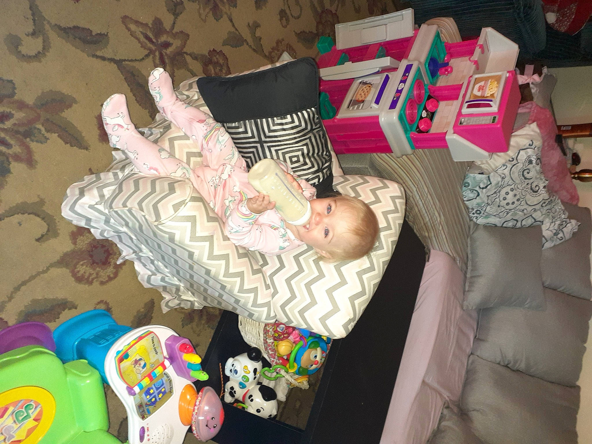 Emilee is registered to the contest to win money with this photo: child, person, room, textile, toddler