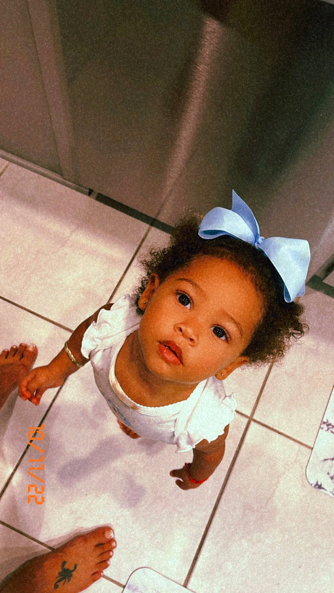 Cataleya is registered to the contest to win money with this photo: audio_equipment, bangs, black_hair, cheek, child, ear, eyebrow, eyelash, fashion_accessory, flooring, fun, happy, headband, headpiece, neck, nose, person, room, selfie, skin