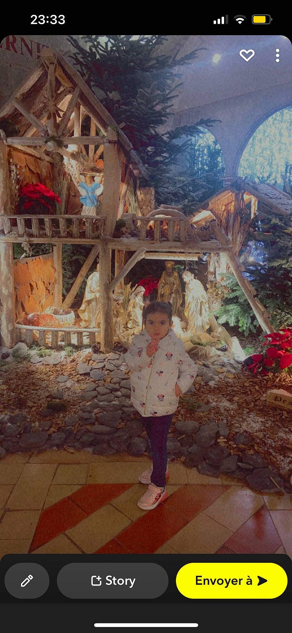 Shelsy a rejoint le concours — aidez-le/la à gagner de superbes lots ! child, event, flooring, fun, house, leisure, people, person, plant, public_space, room, temple, toddler, tourism, travel, vacation, visual_arts, wood, world