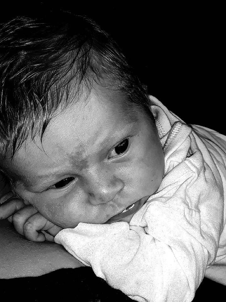 Ambre a rejoint le concours — aidez-le/la à gagner de superbes lots ! beauty, black, black_and_white, boy, cheek, child, chin, emotion, eye, face, forehead, head, infant, monochrome, monochrome_photography, nose, person, photography, skin, white