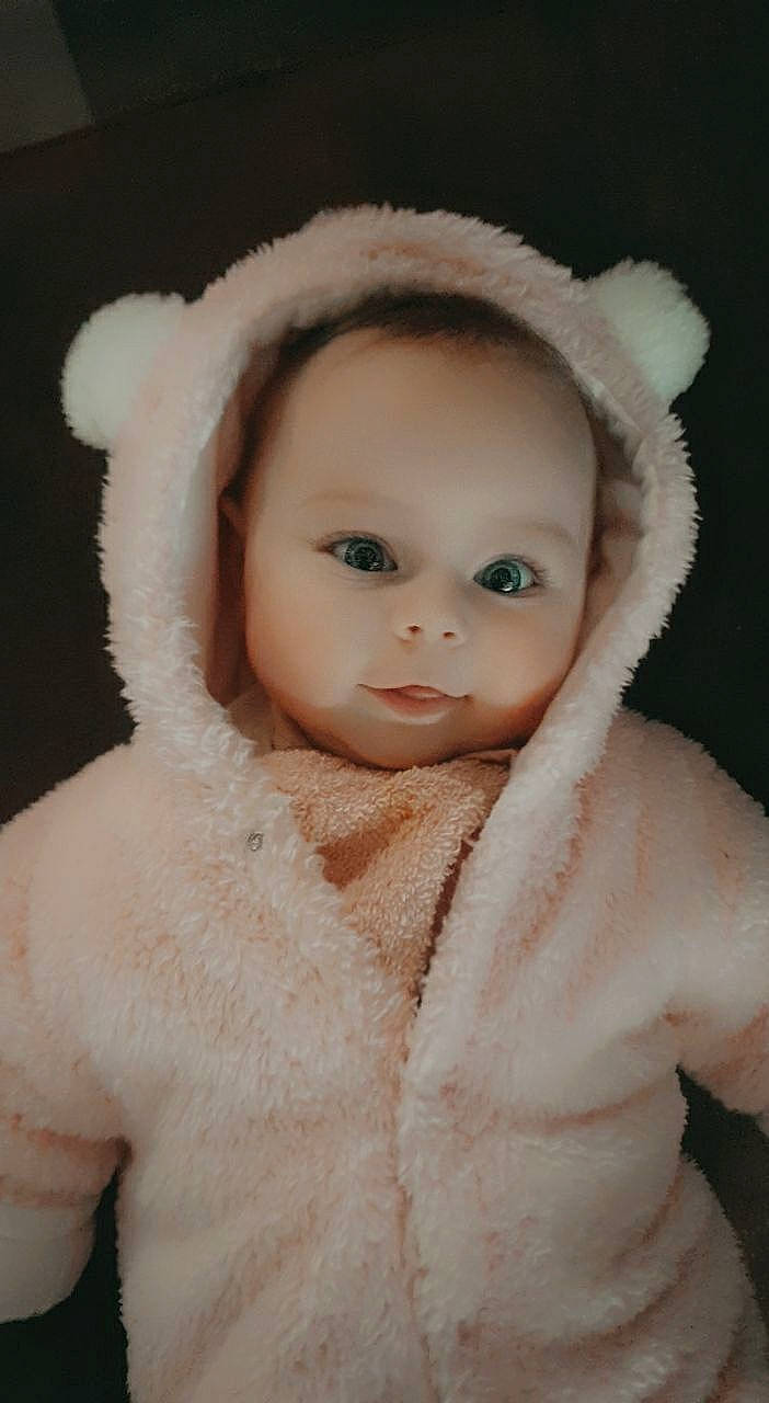 Victory a rejoint le concours — aidez-le/la à gagner de superbes lots ! baby, baby_toddler_clothing, cheek, child, collar, eye, eyebrow, eyelash, fashion_accessory, flash_photography, fur, fur_clothing, iris, lip, nose, peach, person, sleeve, toddler, wool