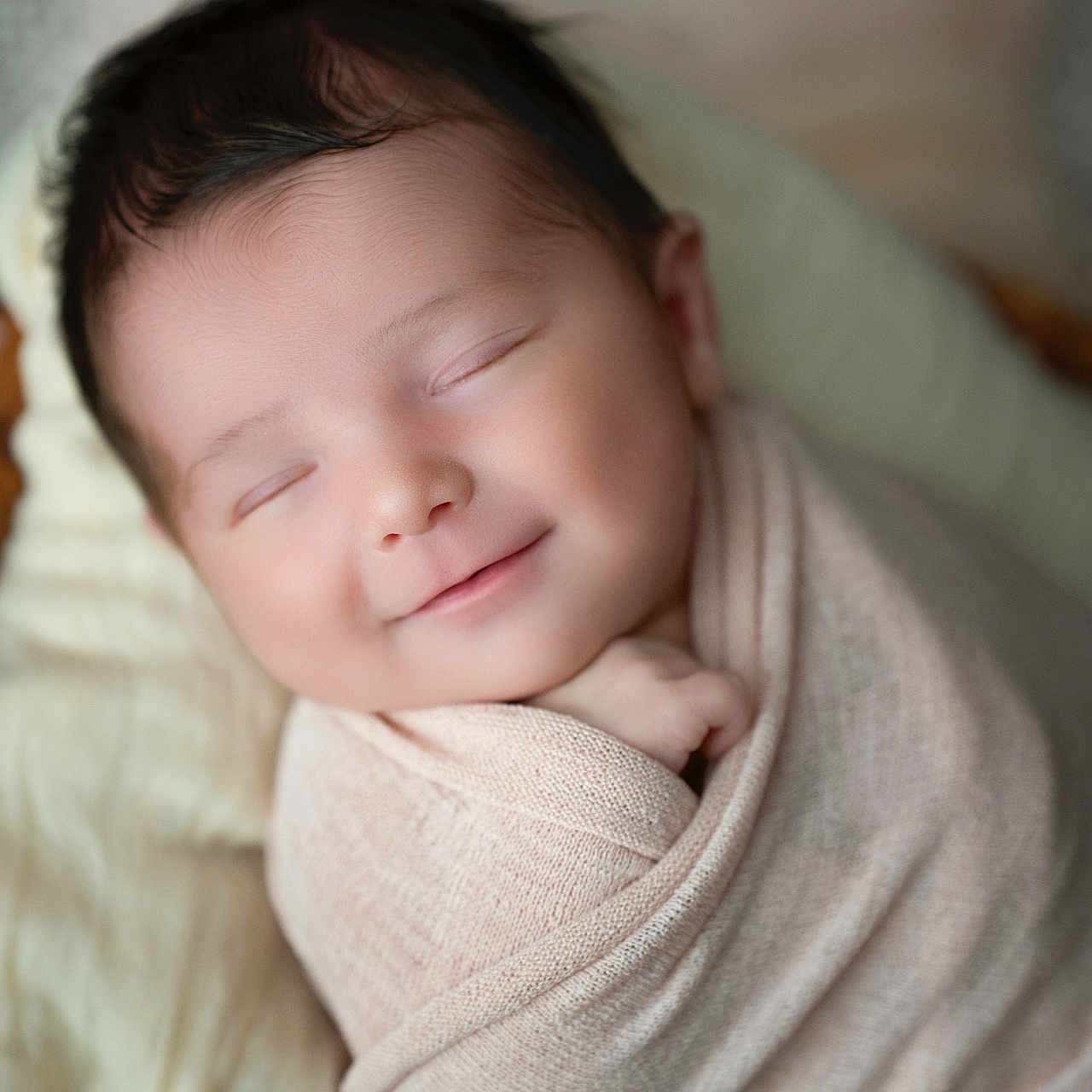 Lolya participe au concours pour gagner de l'argent avec cette photo : baby, basket, blanket, child, closeup, cozy, cute, face, head, infant, newborn, peaceful, portrait, resting, skin, sleeping, smile, soft, swaddle, wrapped