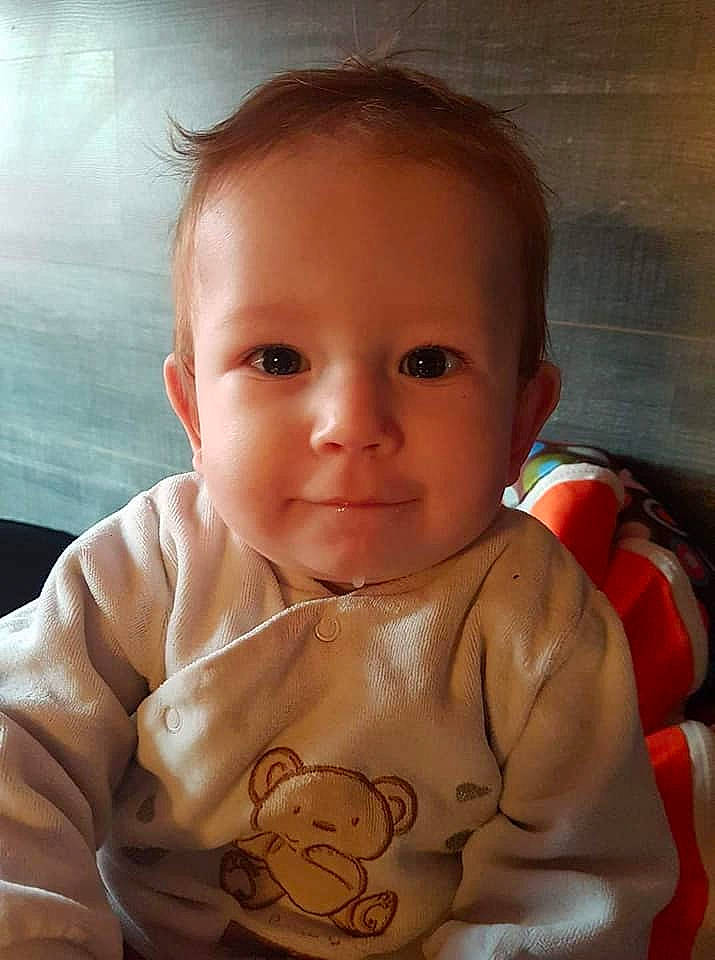 Nael participe au concours pour gagner de l'argent avec cette photo : baby, cheek, child, chin, eye, face, forehead, head, lip, mouth, nose, person, skin, smile, toddler