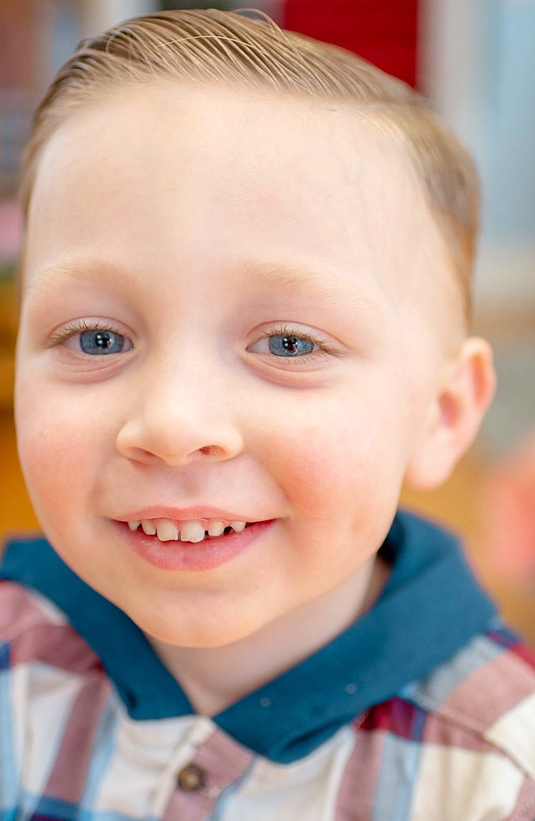 Julian is registered to the contest to win money with this photo: baby_toddler_clothing, cheek, child, chin, ear, eyebrow, eyelash, face, flash_photography, forehead, hairstyle, happy, iris, joy, lip, mouth, nose, person, skin, smile