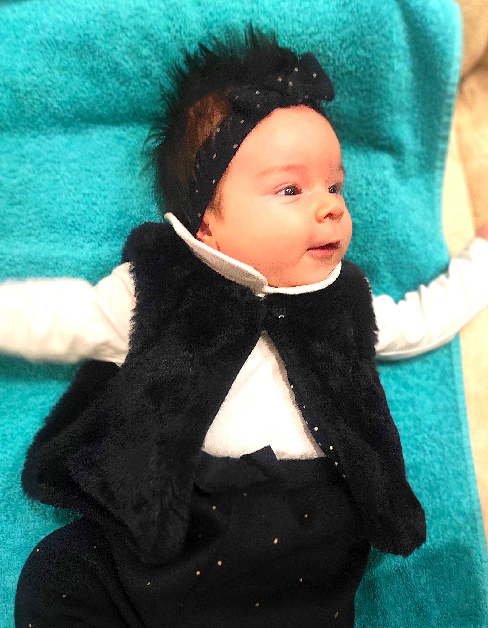 Lisa participe au concours pour gagner de l'argent avec cette photo : baby, baby_toddler_clothing, black_hair, bow_tie, cheek, collar, doll, eye, eyebrow, eyelash, head, headwear, human_body, jacket, lip, neck, nose, person, skin, sleeve