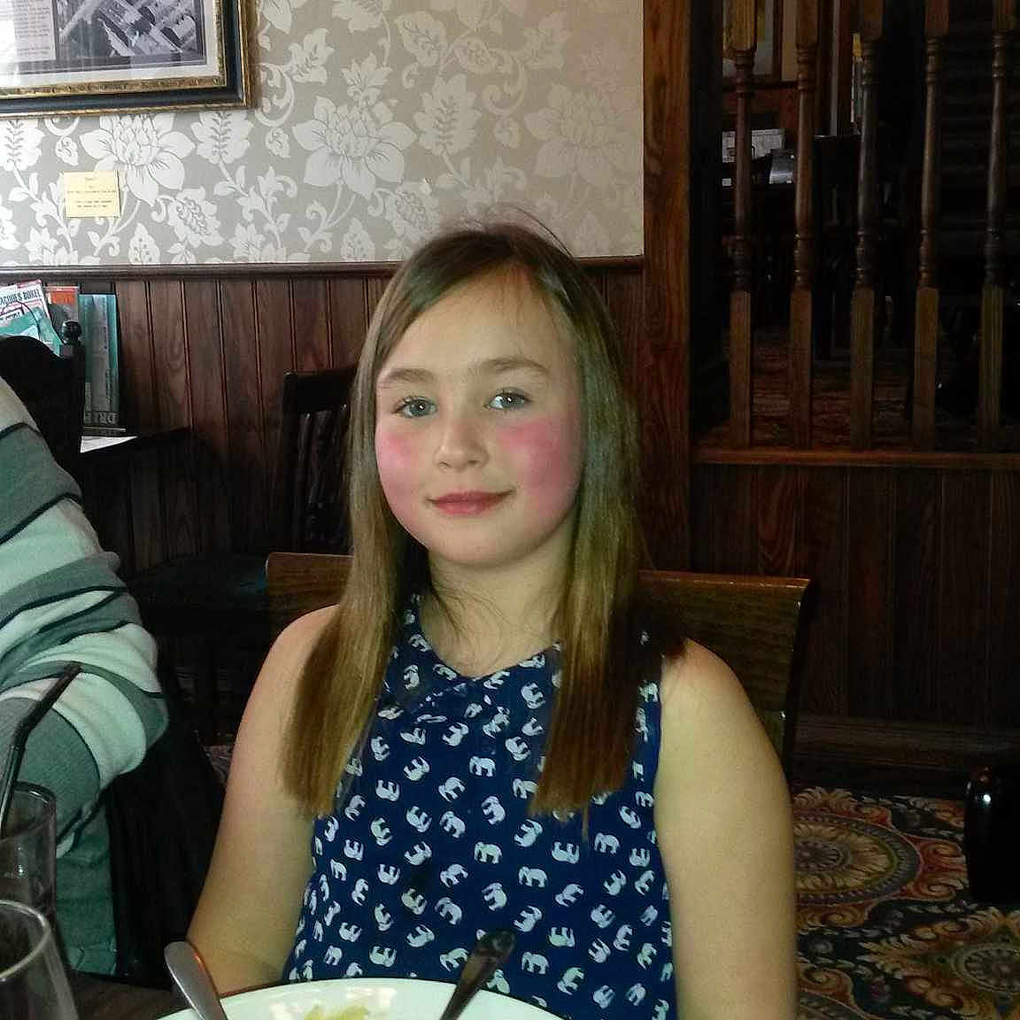 Karley is registered to the contest to win money with this photo: