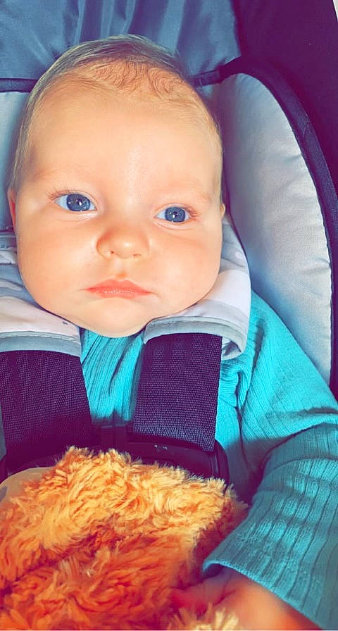 Memphis is registered to the contest to win money with this photo: baby, baby_toddler_clothing, blue, cheek, comfort_food, cool, cuisine, dish, electric_blue, food, ingredient, iris, junk_food, mouth, nose, person, plate, recipe, skin, tableware