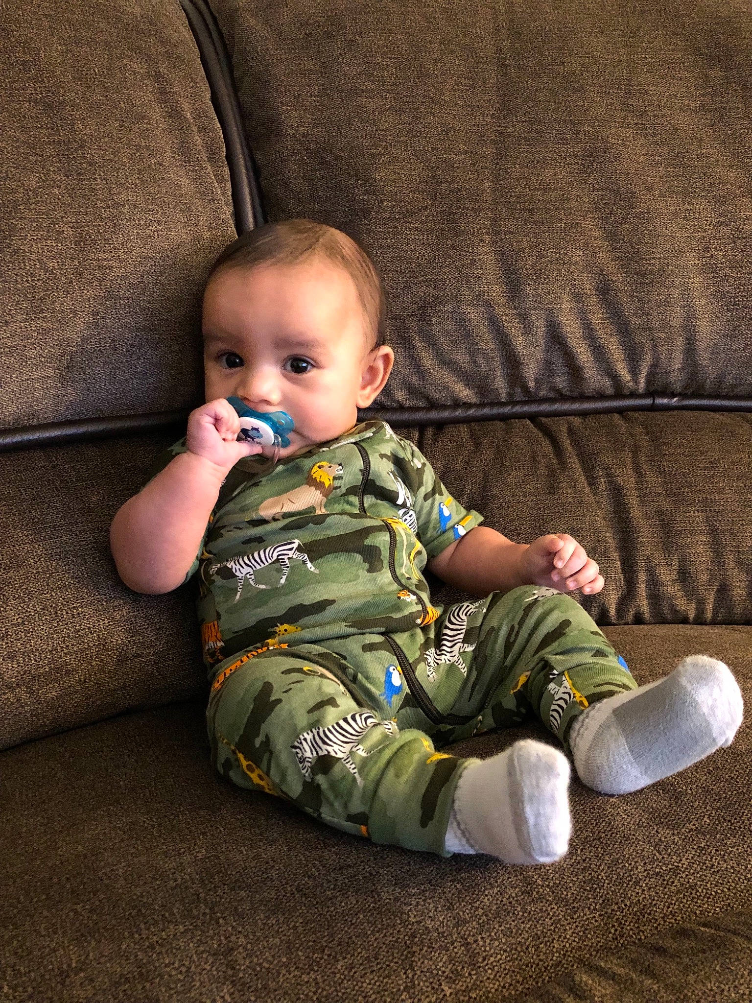 Juliano is registered to the contest to win money with this photo: baby, child, crawling, person, play, shoe, sitting, skin, sleeve, toddler