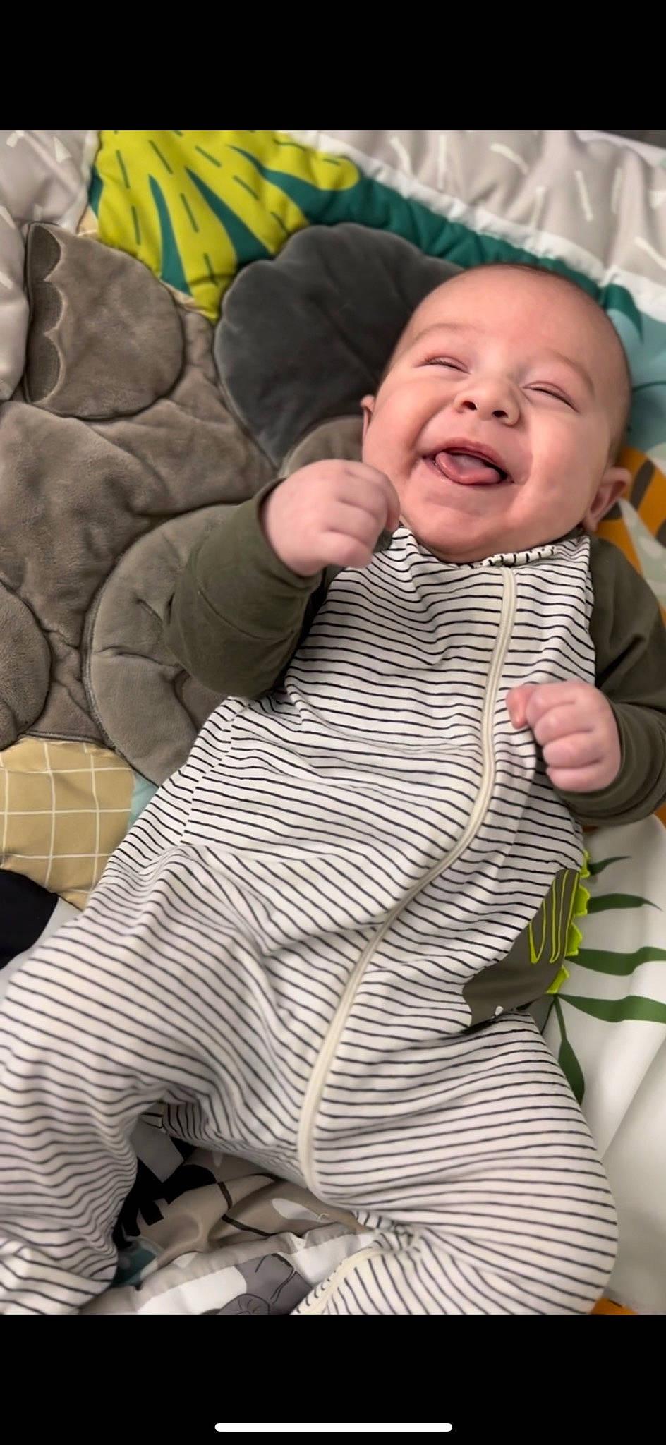 Atreus is registered to the contest to win money with this photo: baby, baby_products, baby_safety, baby_toddler_clothing, cheek, child, comfort, finger, gesture, happy, joy, linens, nail, pattern, person, room, sitting, sleeve, smile, textile
