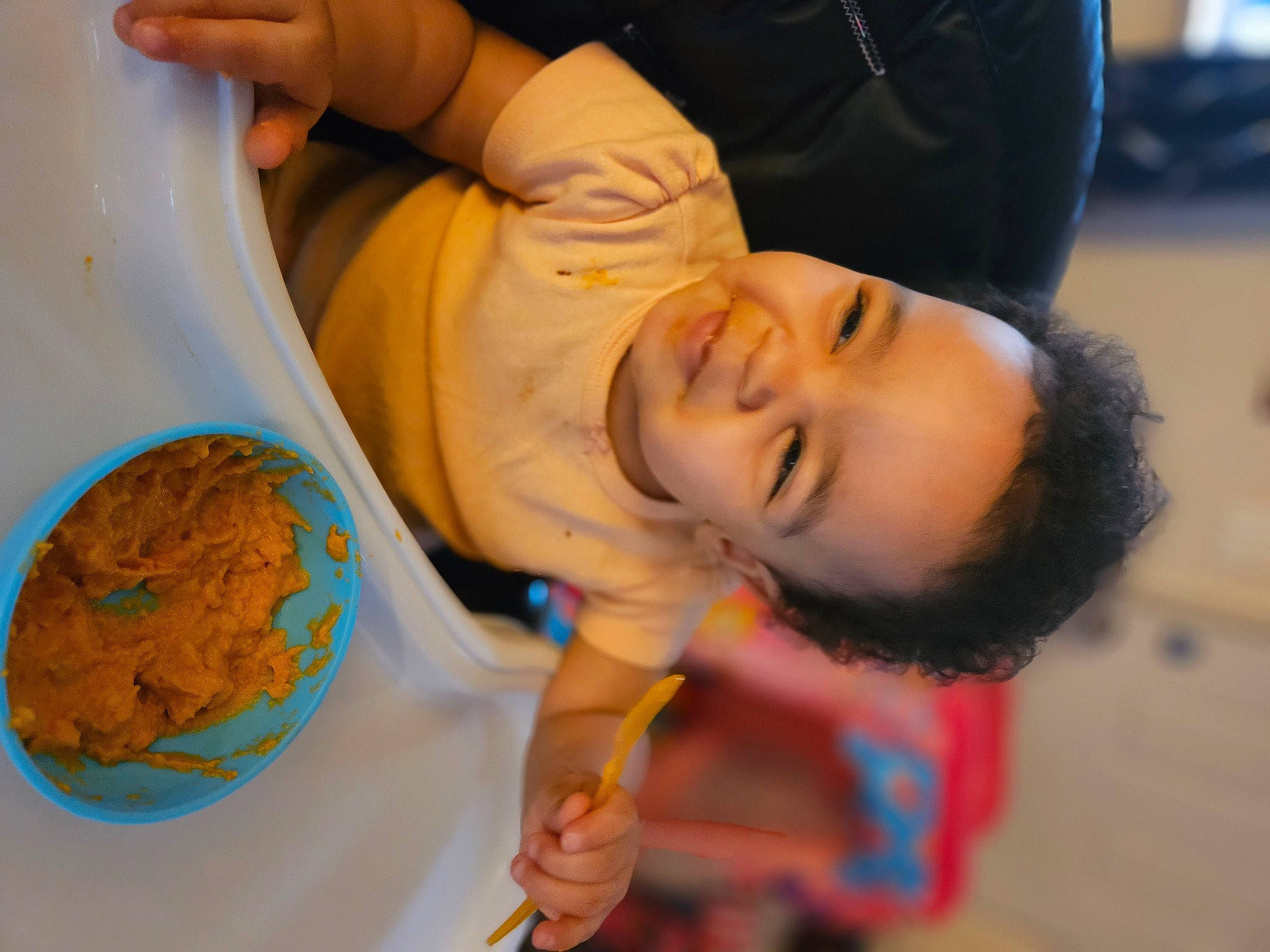 Lyrik is registered to the contest to win money with this photo: arm, child, circle, cuisine, dessert, finger, flooring, food, fun, hand, happy, human_body, ingredient, leisure, person, play, room, smile, tableware, toddler