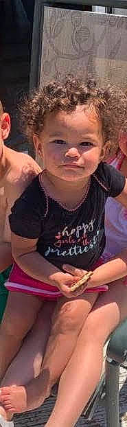 Izabella is registered to the contest to win money with this photo: blond, child, daughter, ear, leg, muscle, neck, person, play, smile, thigh, thumb, toddler