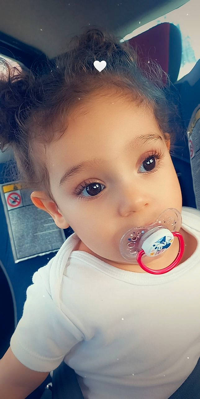 Nelya participe au concours pour gagner de l'argent avec cette photo : baby_toddler_clothing, beauty, black_hair, cheek, child, chin, cool, ear, eyebrow, eyelash, facial_expression, flash_photography, hairstyle, happy, iris, lip, long_hair, nose, person, skin