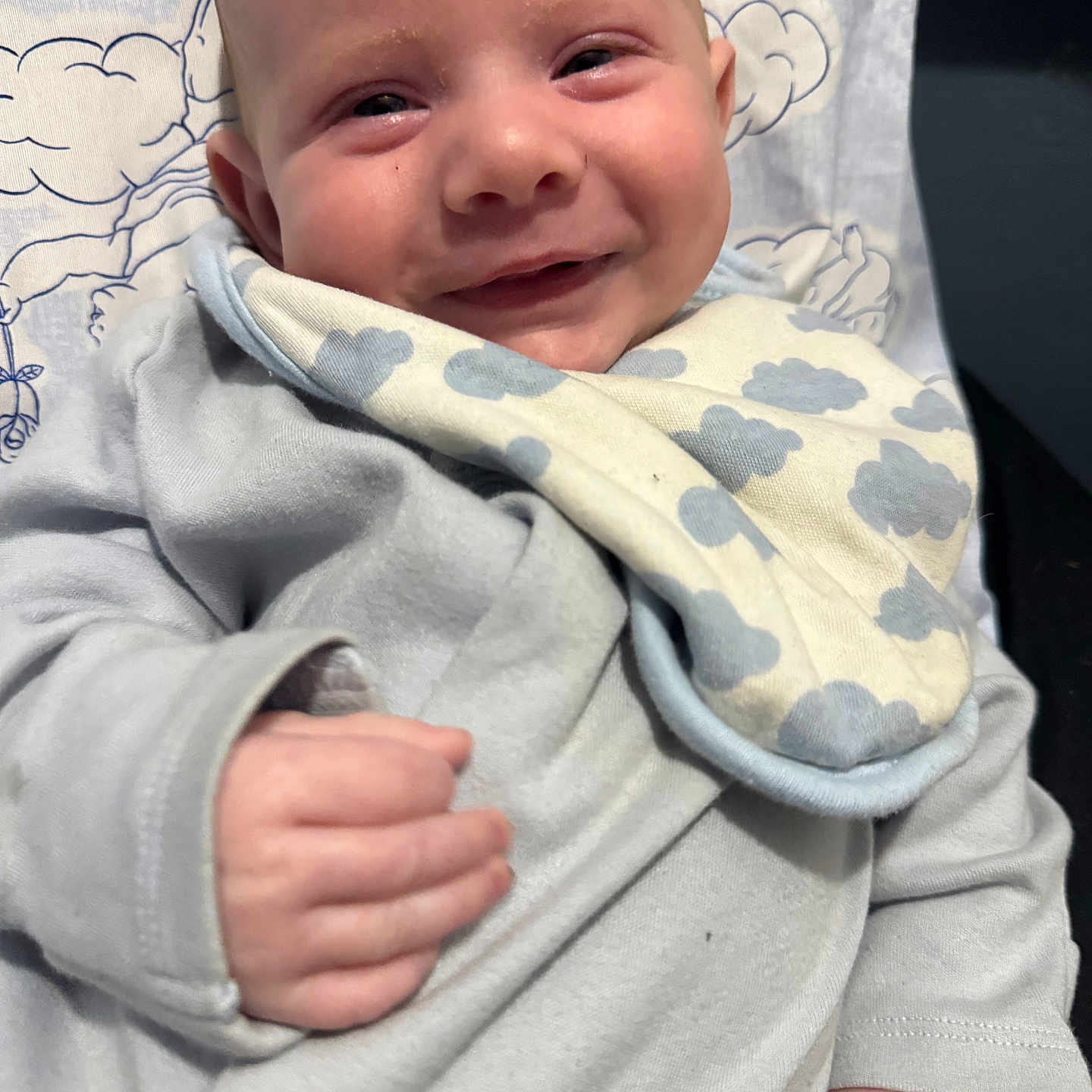 Vinnie is registered to the contest to win money with this photo: baby, blanket, bodypart, clothing, face, finger, hand, happy, head, hoodie, knitwear, longsleeve, newborn, person, photography, portrait, sleeve, smile, sweater, sweatshirt