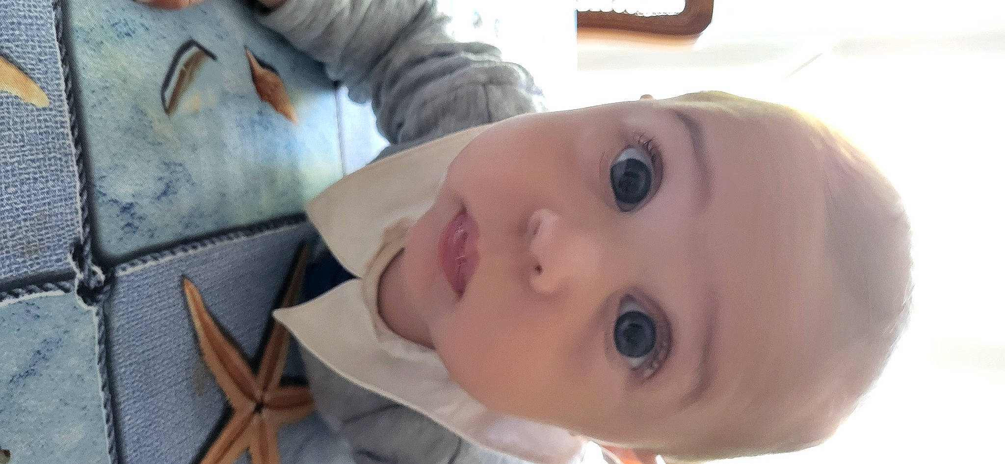Logan participe au concours pour gagner de l'argent avec cette photo : baby, baby_toddler_clothing, cheek, child, close_up, comfort, ear, eye, eyebrow, eyelash, forehead, happy, iris, lip, mouth, neck, nose, person, skin, smile