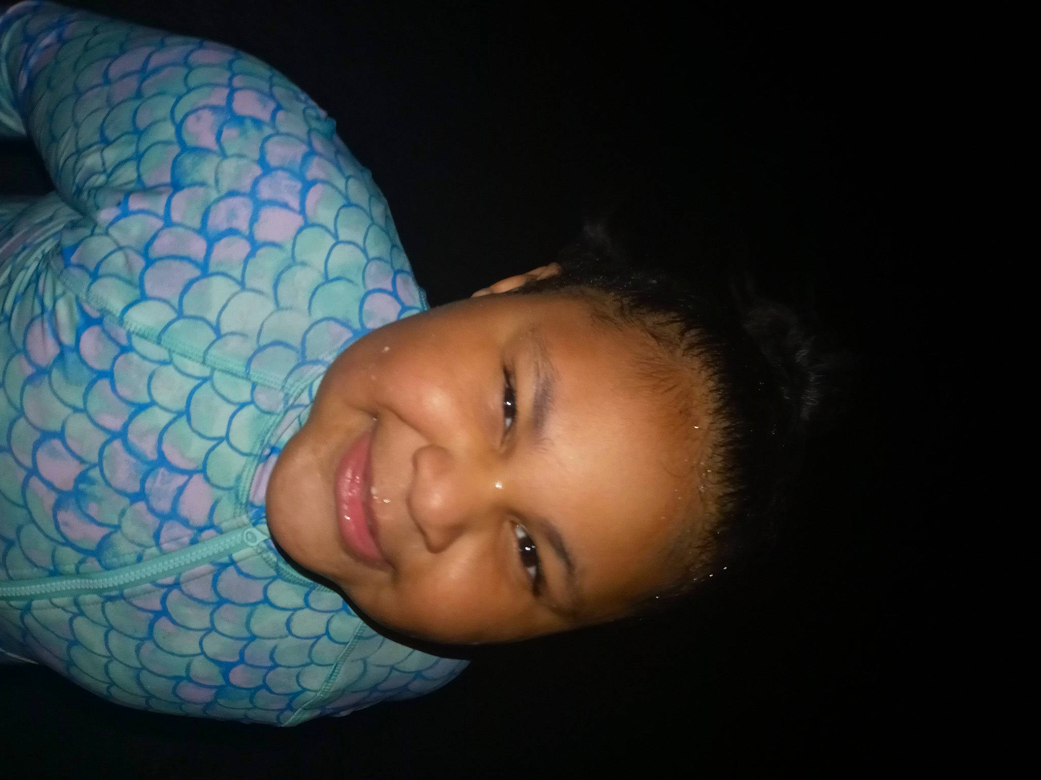 Ariela is registered to the contest to win money with this photo: black_hair, cheek, cool, elbow, electric_blue, eyebrow, eyelash, flash_photography, fun, happy, iris, jaw, joy, lip, mouth, neck, nose, person, skin, smile