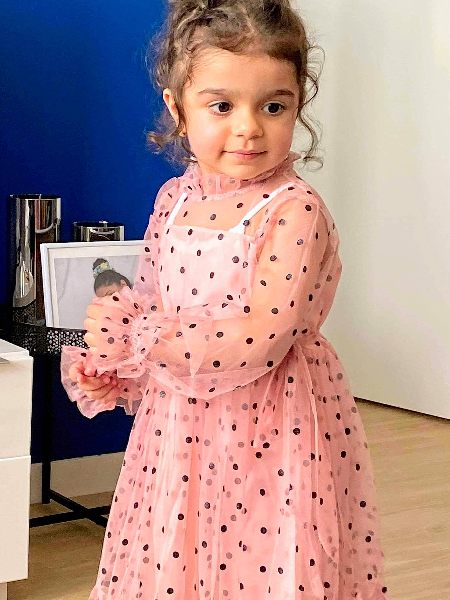 Korneliya participe au concours pour gagner de l'argent avec cette photo : arm, baby, baby_toddler_clothing, beauty, child, day_dress, dress, face, fashion_design, hair, hairstyle, human_body, joy, neck, one_piece_garment, pattern, person, pink, shoulder, sleeve