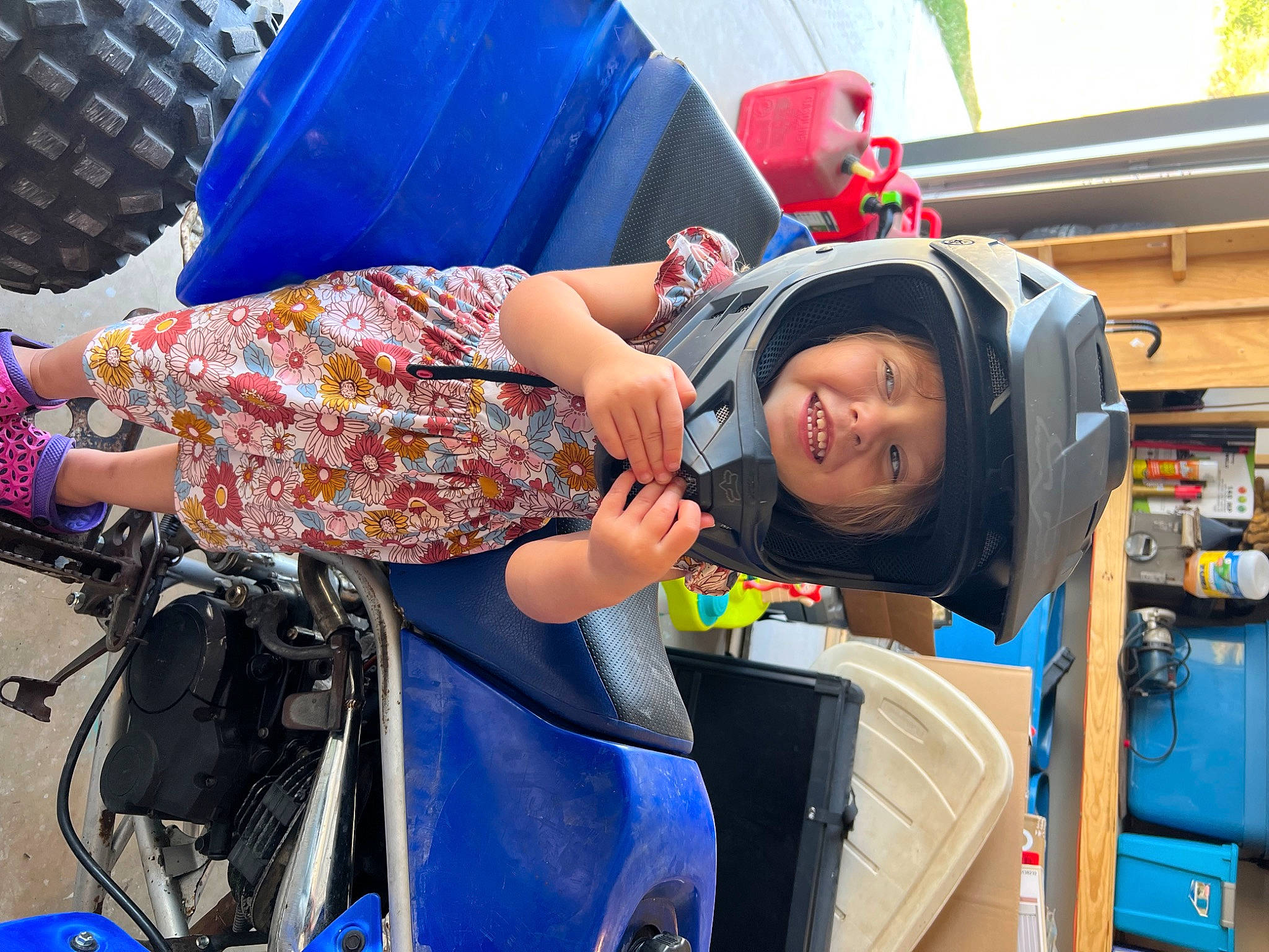 Claira is registered to the contest to win money with this photo: baby_carriage, baby_products, bag, blue, child, electric_blue, event, fashion_accessory, fun, hat, headwear, joy, leisure, luggage_and_bags, motor_vehicle, people, person, recreation, sitting, toddler