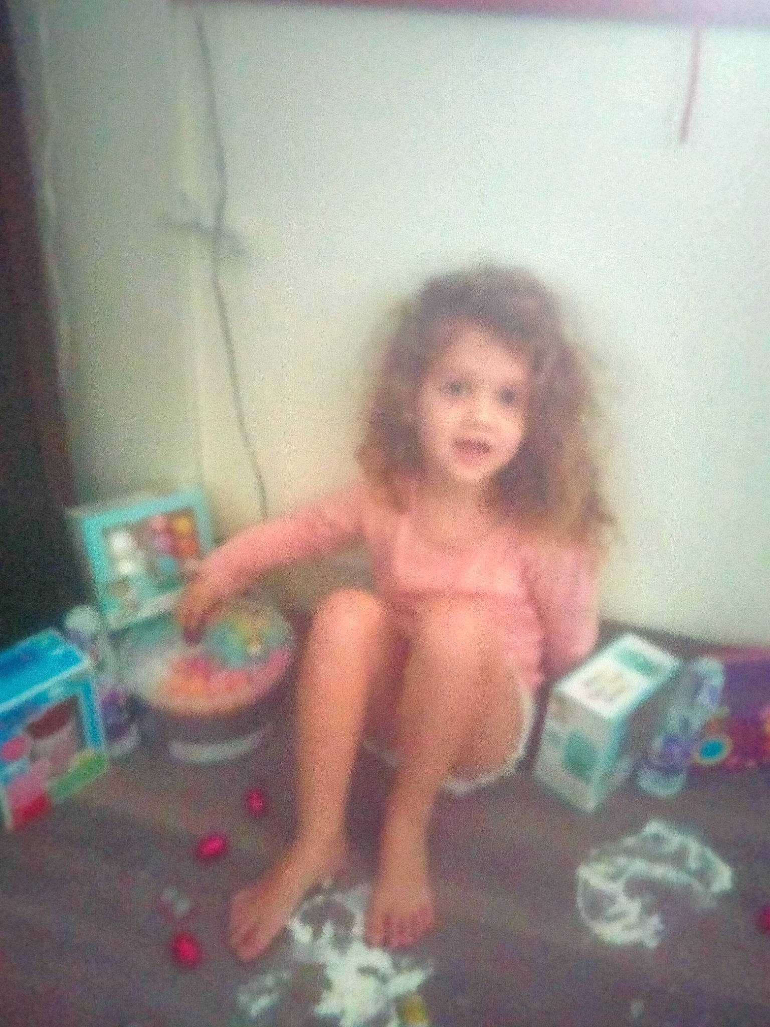 Alexis is registered to the contest to win money with this photo: baby, bathing, child, finger, flesh, flooring, fun, happy, head, human_body, human_leg, iris, long_hair, mouth, person, play, room, sitting, thigh, thumb