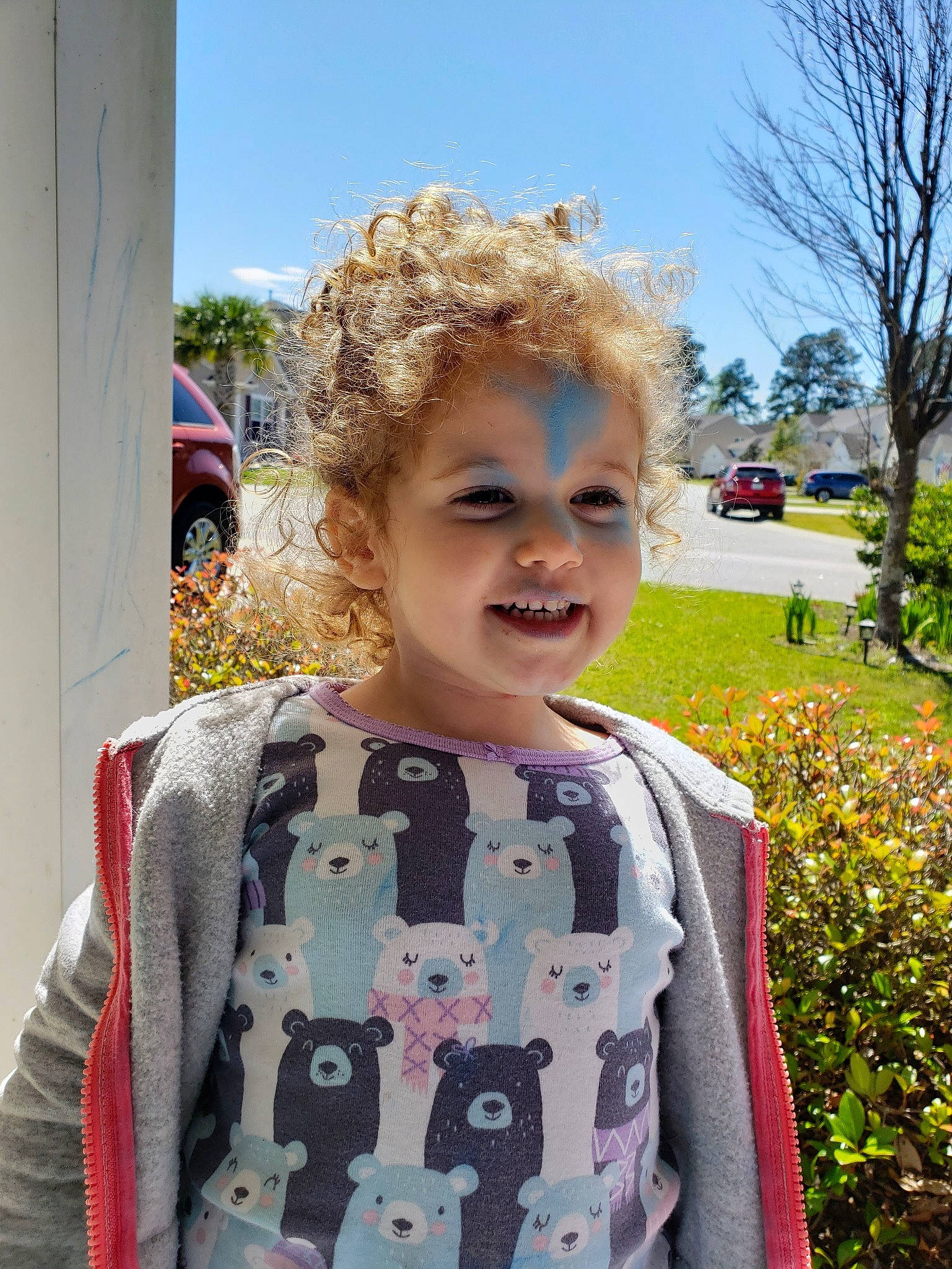 Dakota is registered to the contest to win money with this photo: child, fun, hair, person, plant, recreation, smile, toddler, tree, vacation