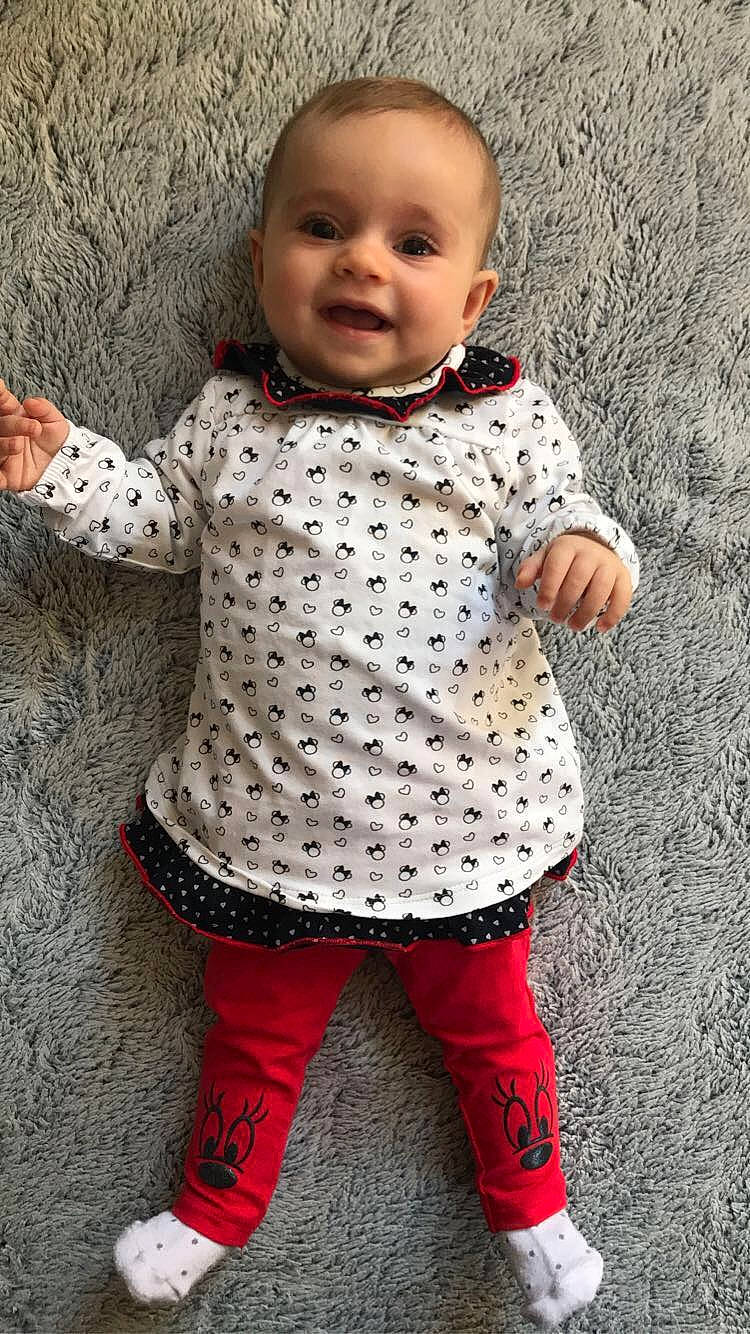 Solène a rejoint le concours — aidez-le/la à gagner de superbes lots ! baby, baby_products, baby_toddler_clothing, cheek, child, child_model, clothing, design, footwear, outerwear, pattern, person, play, product, skin, sleeve, smile, toddler