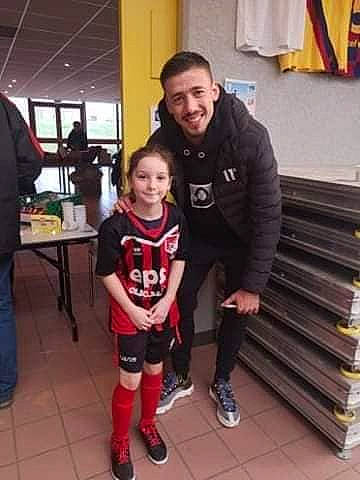 Linsay participe au concours pour gagner de l'argent avec cette photo : child, costume, footwear, joy, leg, person, recreation, shoe, sportswear, style, t_shirt, team, thigh, thumb, tights, toddler