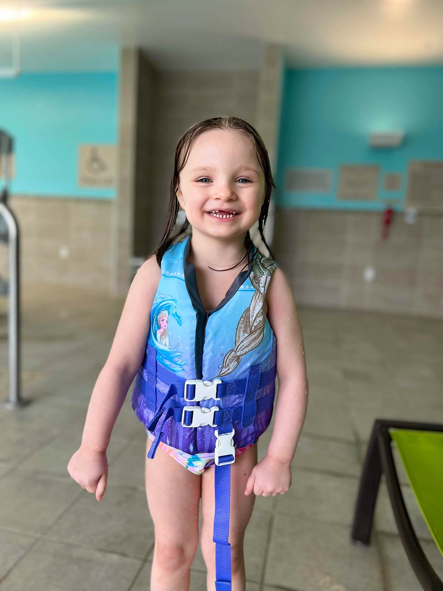 Willow is registered to the contest to win money with this photo: brown_hair, child, electric_blue, event, floor, flooring, fun, happy, human_leg, iris, joy, knee, leisure, neck, person, play, recreation, skin, smile, thigh