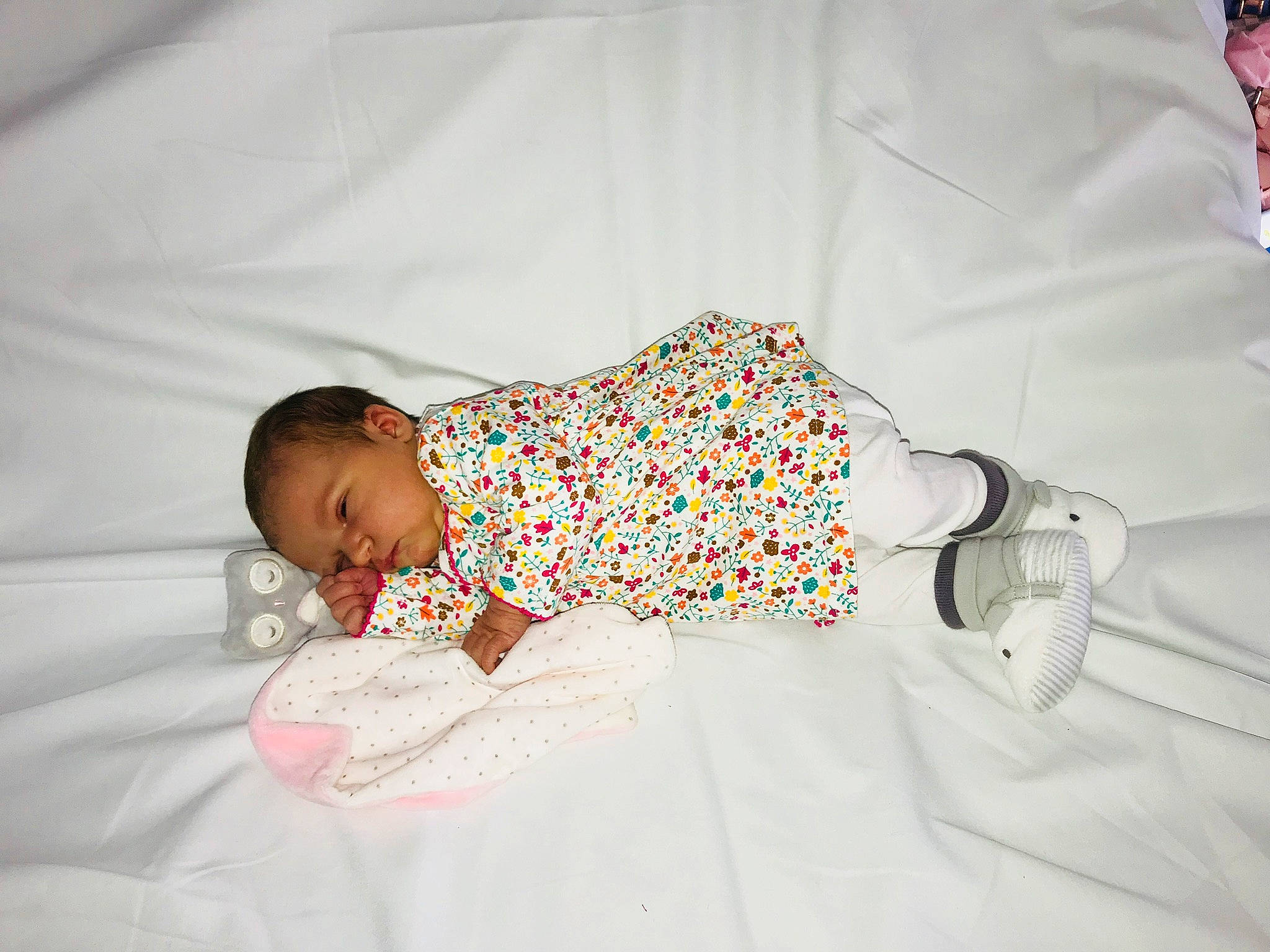 Elyana a rejoint le concours — aidez-le/la à gagner de superbes lots ! baby, baby_products, baby_sleeping, baby_toddler_clothing, bedtime, child, person, product, sleep, toddler