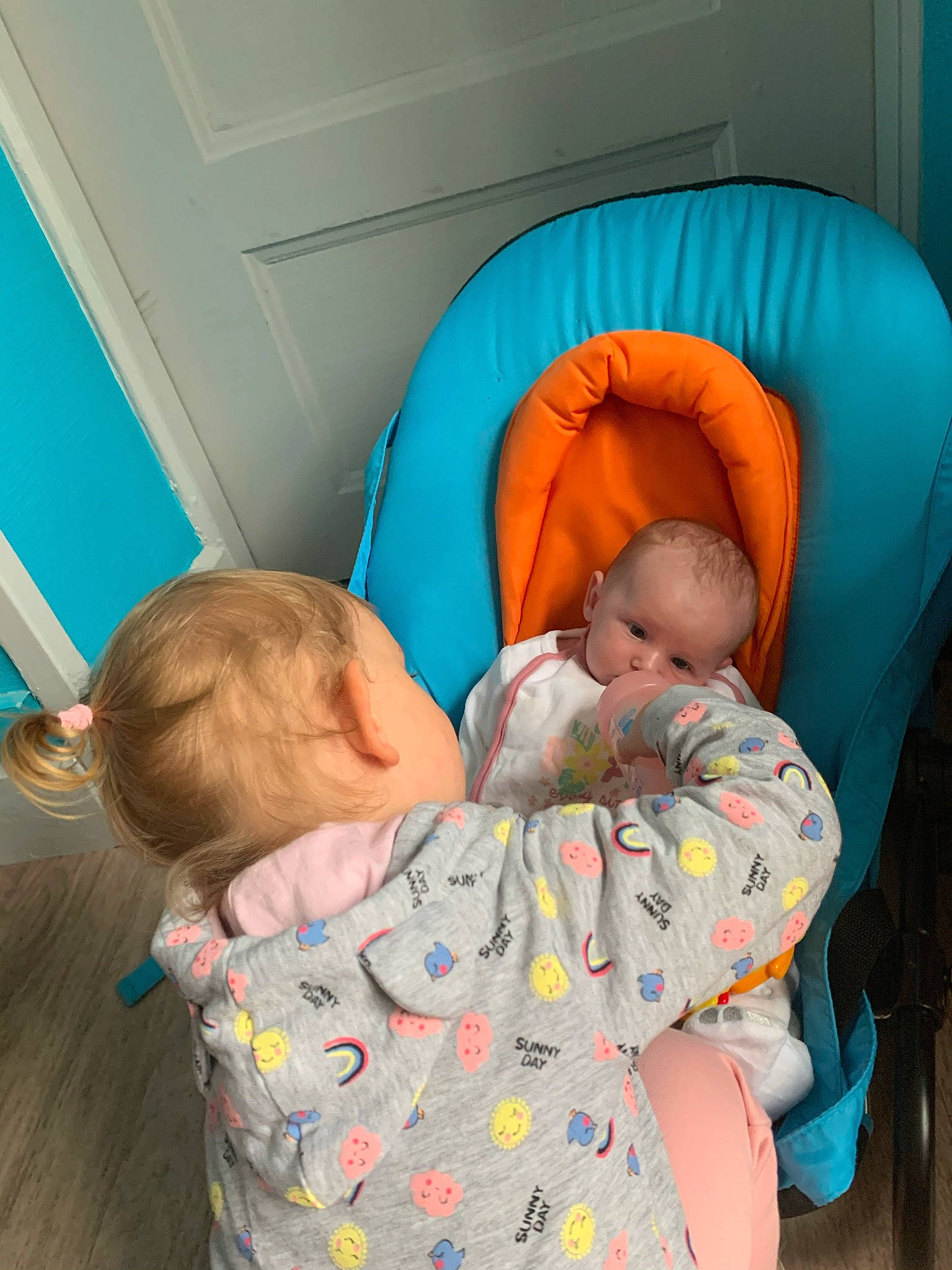 Dana a rejoint le concours — aidez-le/la à gagner de superbes lots ! baby, baby_products, baby_safety, birth, child, comfort, furniture, infant_bed, nap, person, product, sleep, toddler