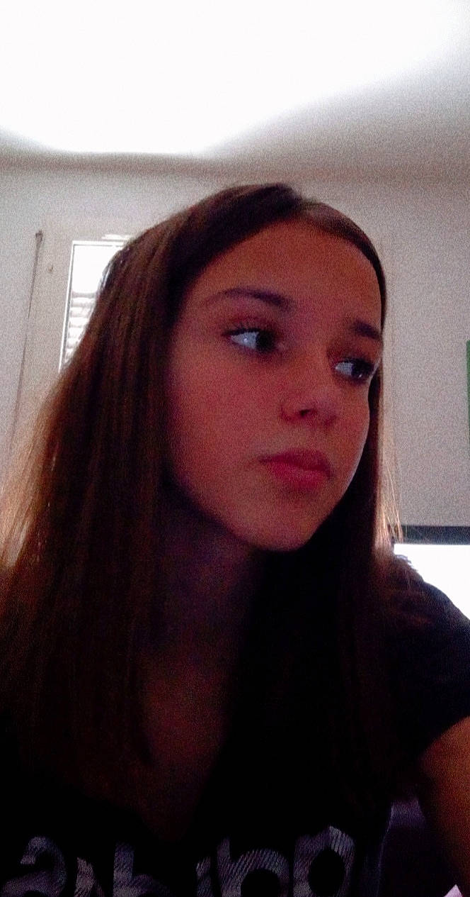 Melyne participe au concours pour gagner de l'argent avec cette photo : amber, beauty, black_hair, brown, brown_hair, cheek, chin, eyebrow, eyelash, forehead, hair_coloring, hairstyle, jaw, lip, long_hair, muscle, organ, person, photography, style