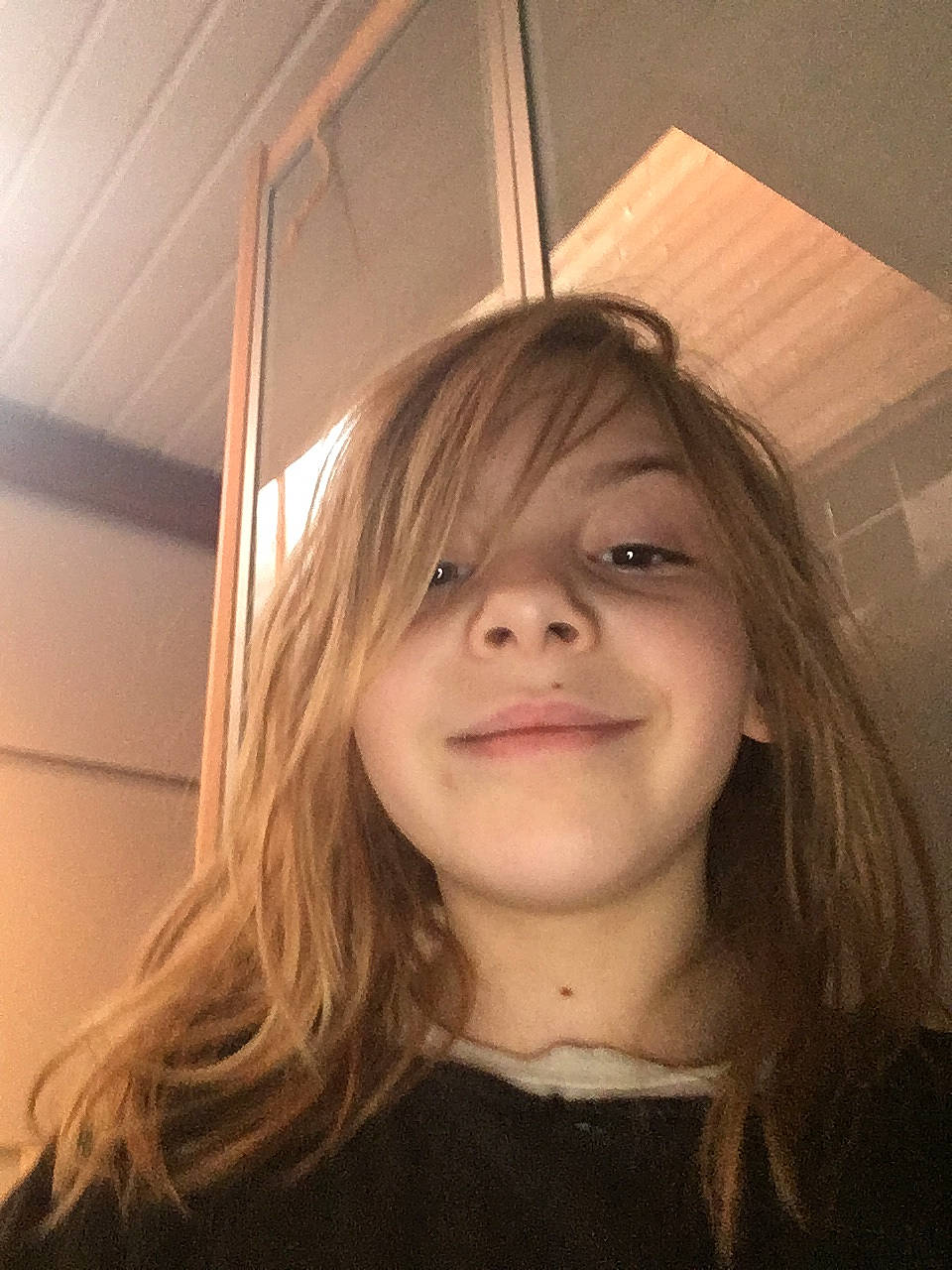 Léa a rejoint le concours — aidez-le/la à gagner de superbes lots ! bangs, cheek, chin, eye, eyelash, flash_photography, forehead, hair, happy, iris, jaw, joy, layered_hair, lip, material_property, mouth, nose, person, smile, tints_and_shades