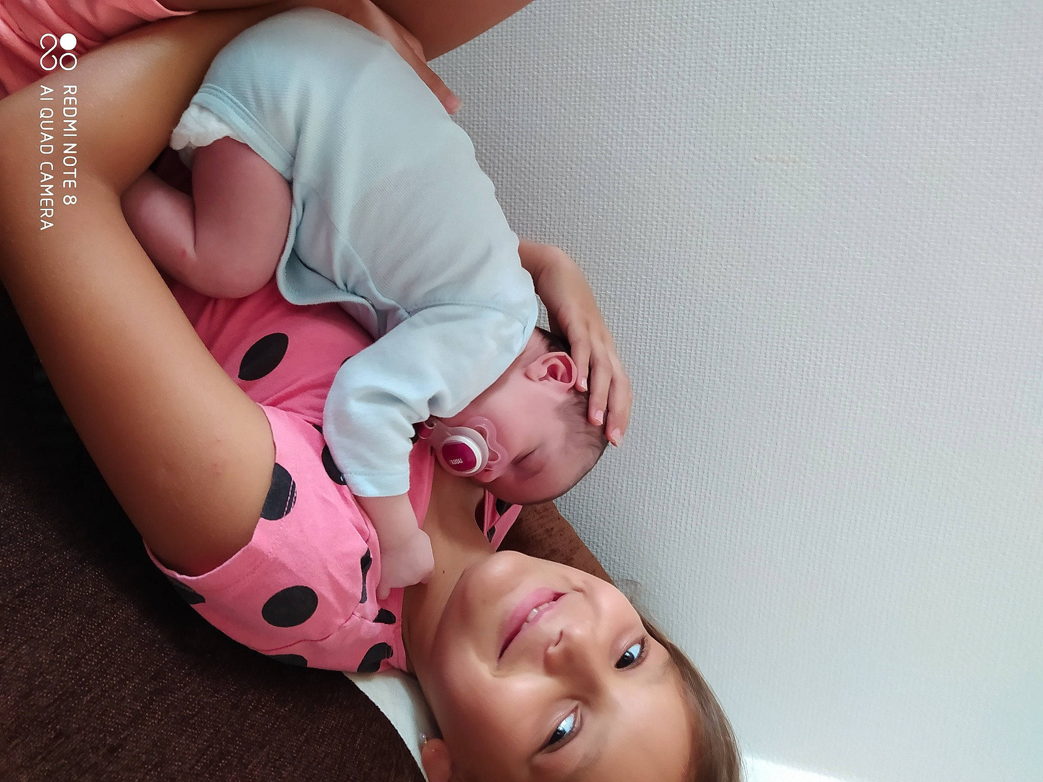 Nora participe au concours pour gagner de l'argent avec cette photo : arm, baby, birth, cheek, child, ear, finger, hand, happy, joint, joy, leg, mouth, neck, nose, person, pink, skin, toddler