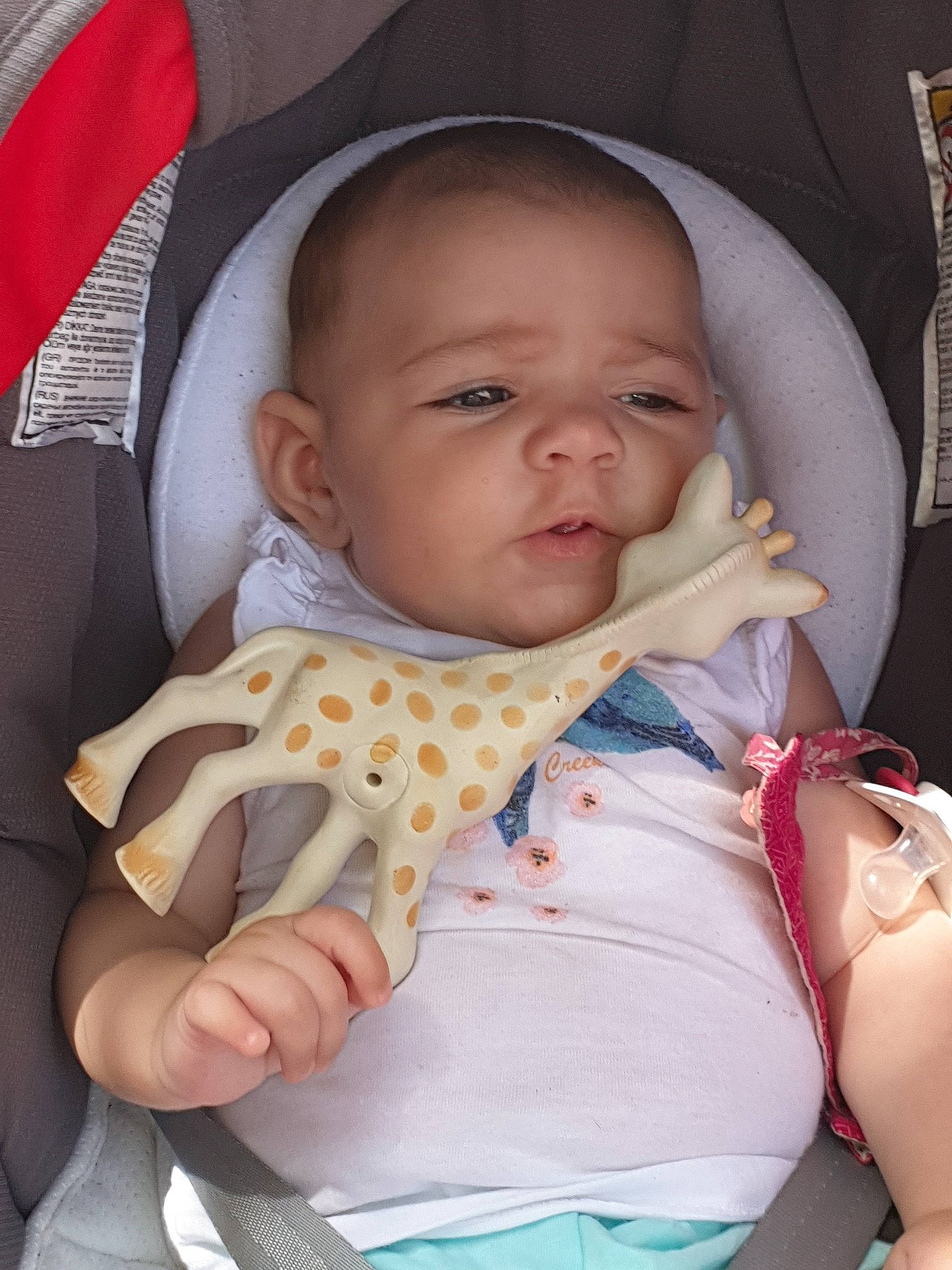 Lëynah a rejoint le concours — aidez-le/la à gagner de superbes lots ! baby, baby_products, cheek, child, finger, person, product, skin, toddler