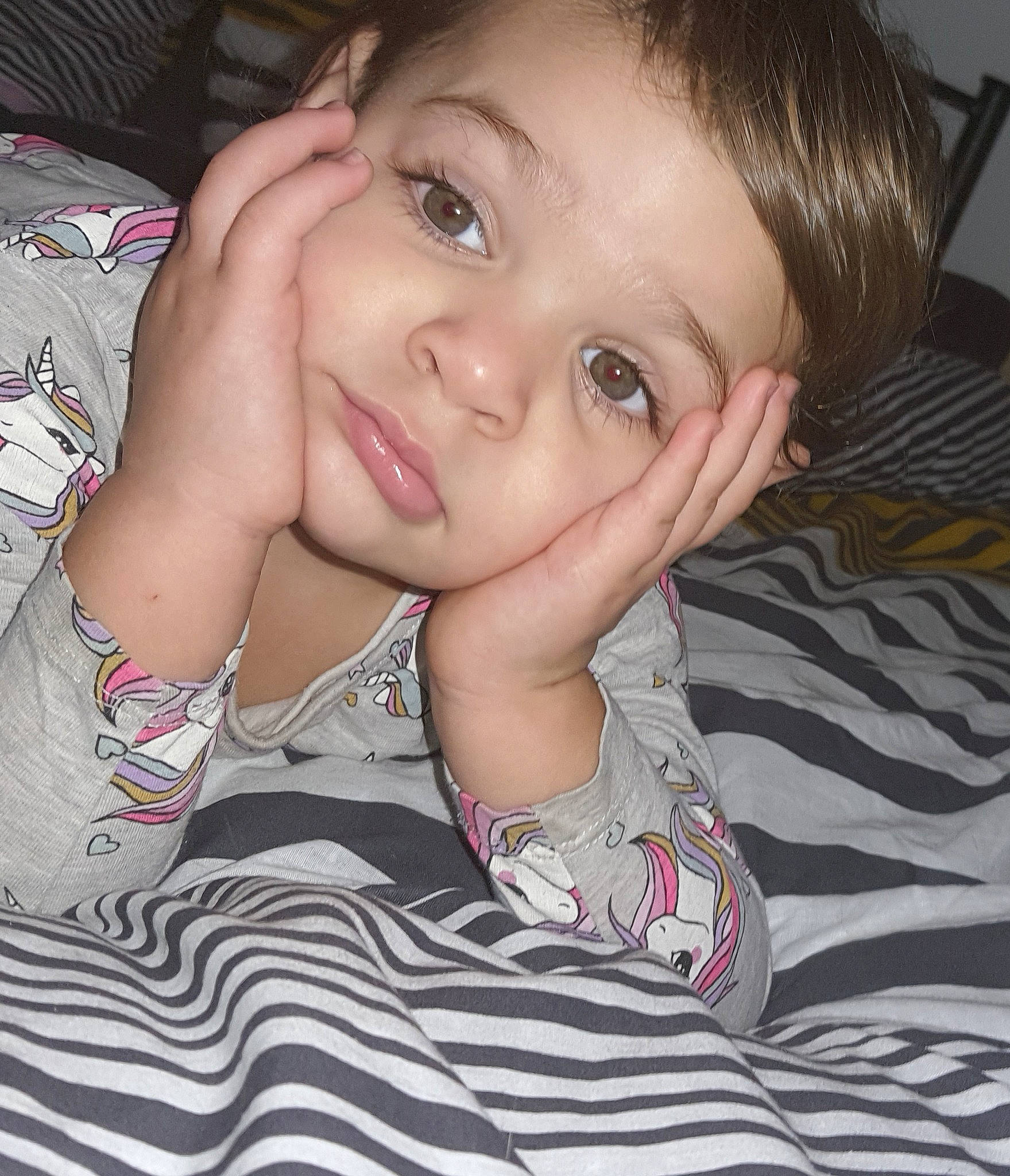 Lëynah a rejoint le concours — aidez-le/la à gagner de superbes lots ! baby_toddler_clothing, black_hair, cheek, child, cool, ear, eye, eyebrow, eyelash, face, finger, iris, lip, mouth, nail, nose, organ, person, skin, toddler