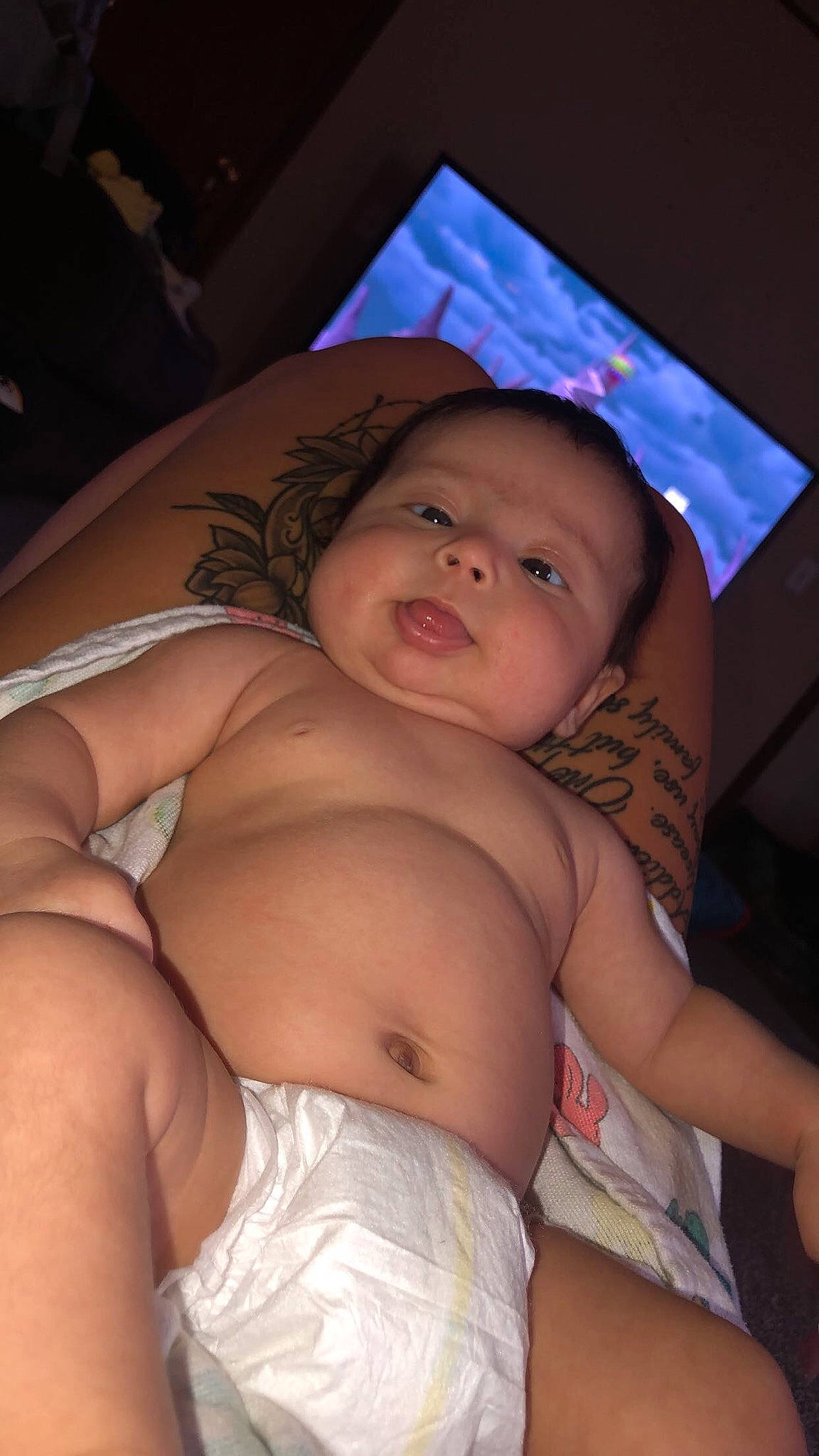 Alianna is registered to the contest to win money with this photo: chest, child, mouth, muscle, person