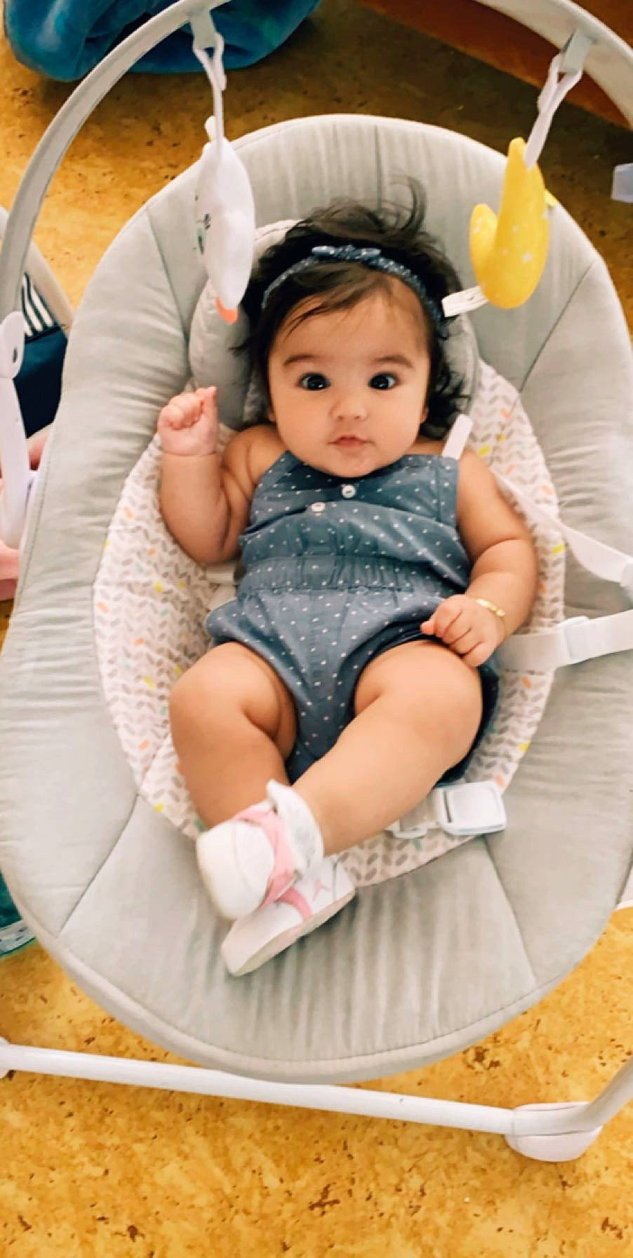 Nour participe au concours pour gagner de l'argent avec cette photo :