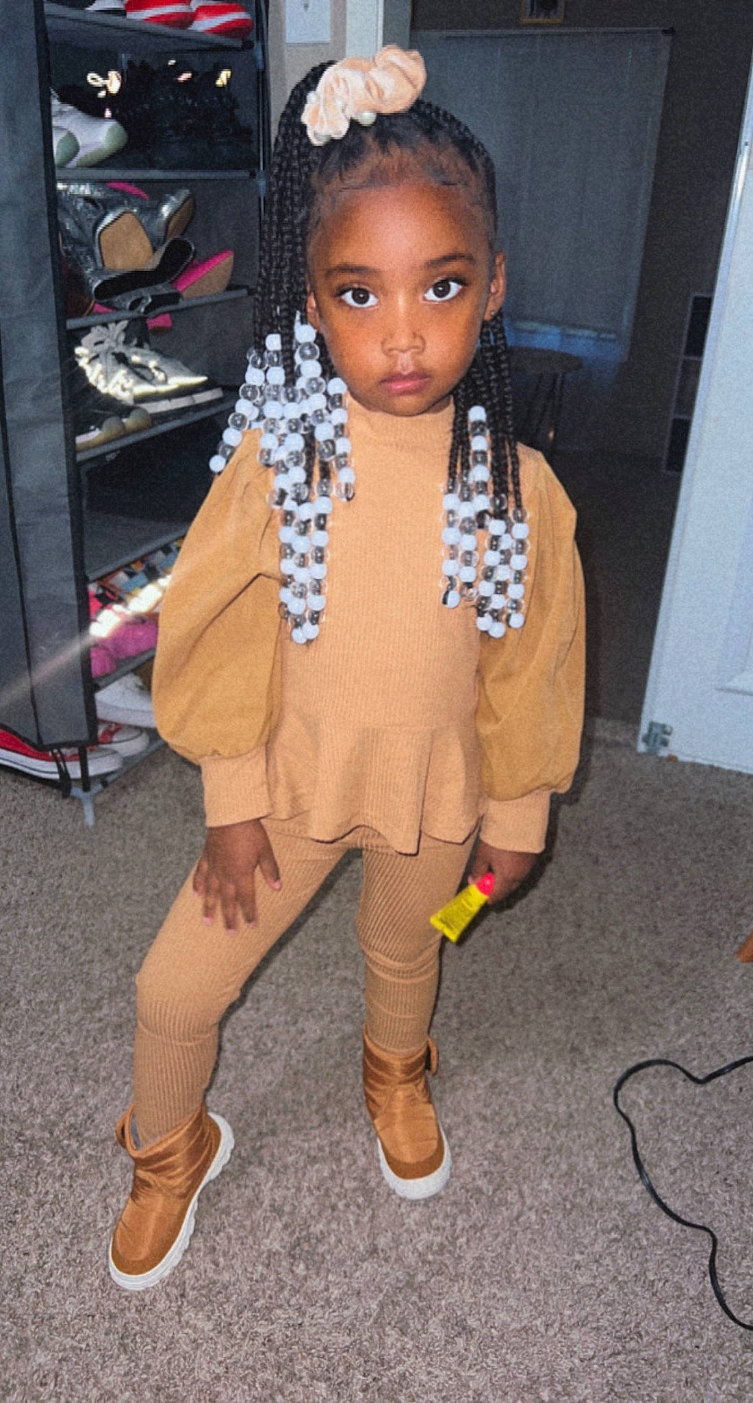 Italie is registered to the contest to win money with this photo: artificial_hair_integrations, black_hair, blazer, brown_hair, cool, door, eyewear, fashion_accessory, fashion_design, fawn, flooring, formal_wear, fur, headgear, jewellery, long_hair, pattern, person, sleeve, toy