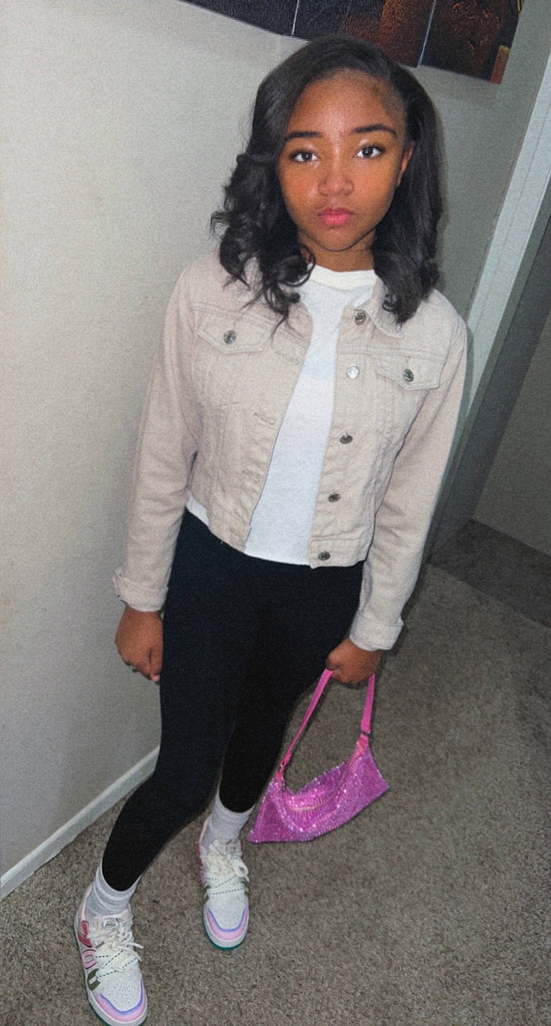 Tamia is registered to the contest to win money with this photo: black_hair, blazer, button, collar, denim, dress_shirt, fashion_accessory, fashion_design, formal_wear, human_leg, jewellery, knee, lip, long_hair, neck, pattern, person, sleeve, t_shirt, thigh