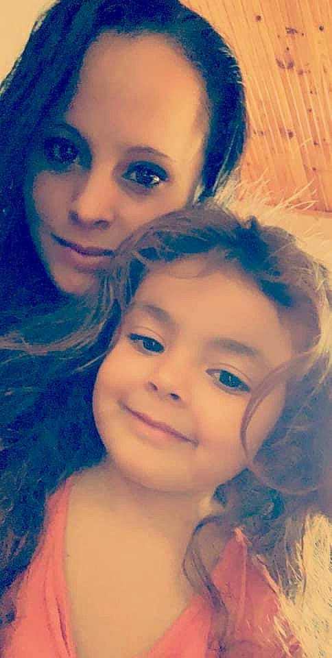 Djulia a rejoint le concours — aidez-le/la à gagner de superbes lots ! beauty, cheek, child, eye, eyebrow, face, forehead, friendship, fun, hair, hair_coloring, head, iris, joy, lip, nose, person, photography, selfie, skin