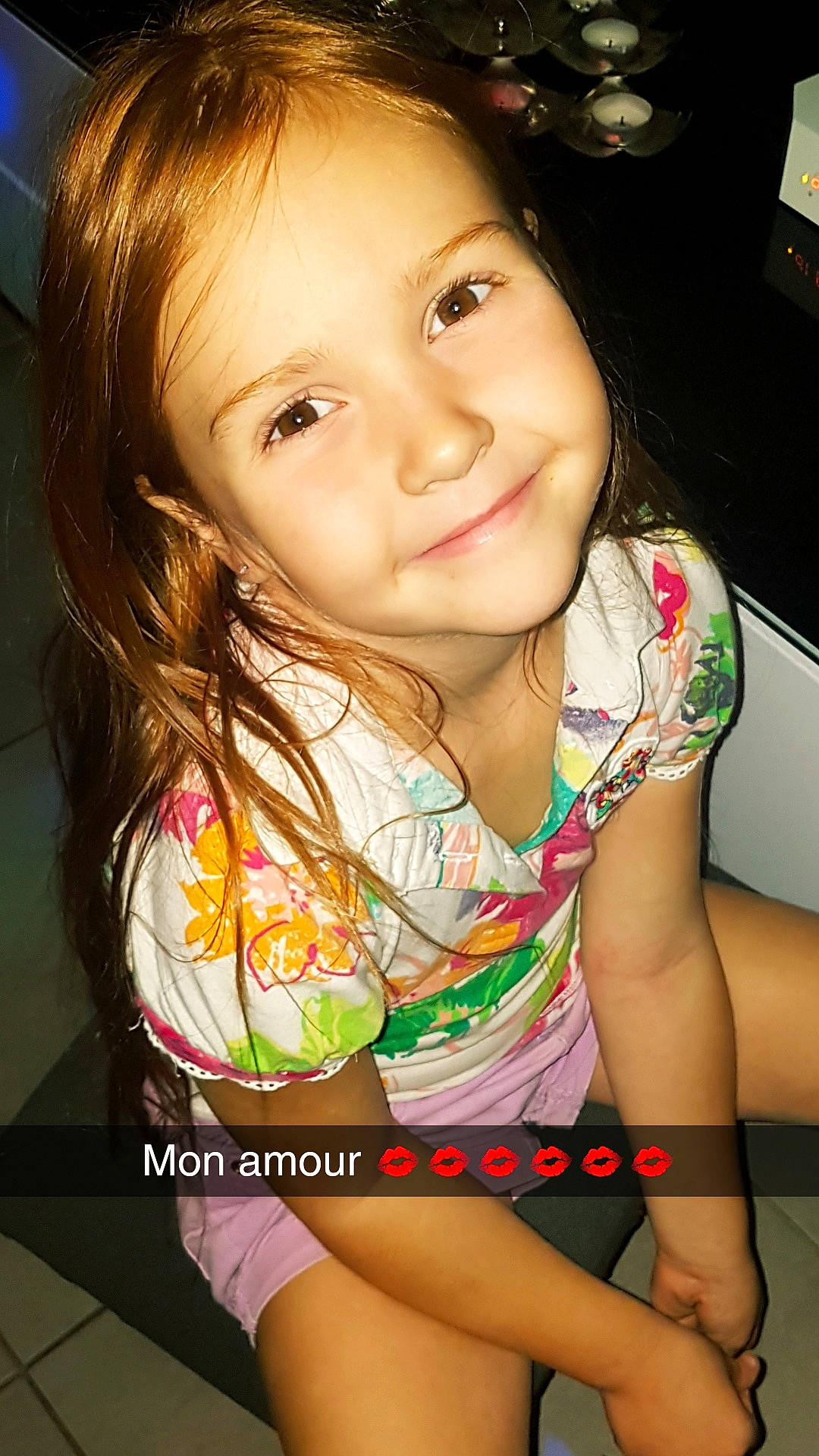 Mélodie participe au concours pour gagner de l'argent avec cette photo : beauty, brown_hair, cheek, child, child_model, chin, face, fun, hair, hairstyle, happy, joy, long_hair, mouth, neck, nose, person, skin, smile, toddler